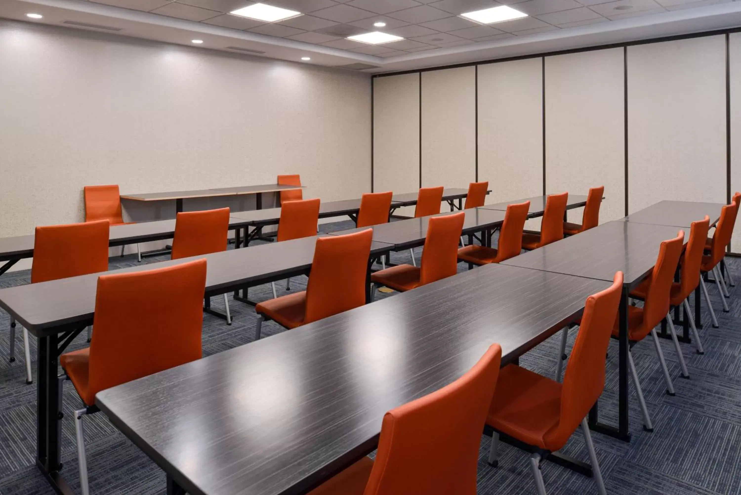 Meeting/conference room in Holiday Inn Express & Suites Pueblo, an IHG Hotel