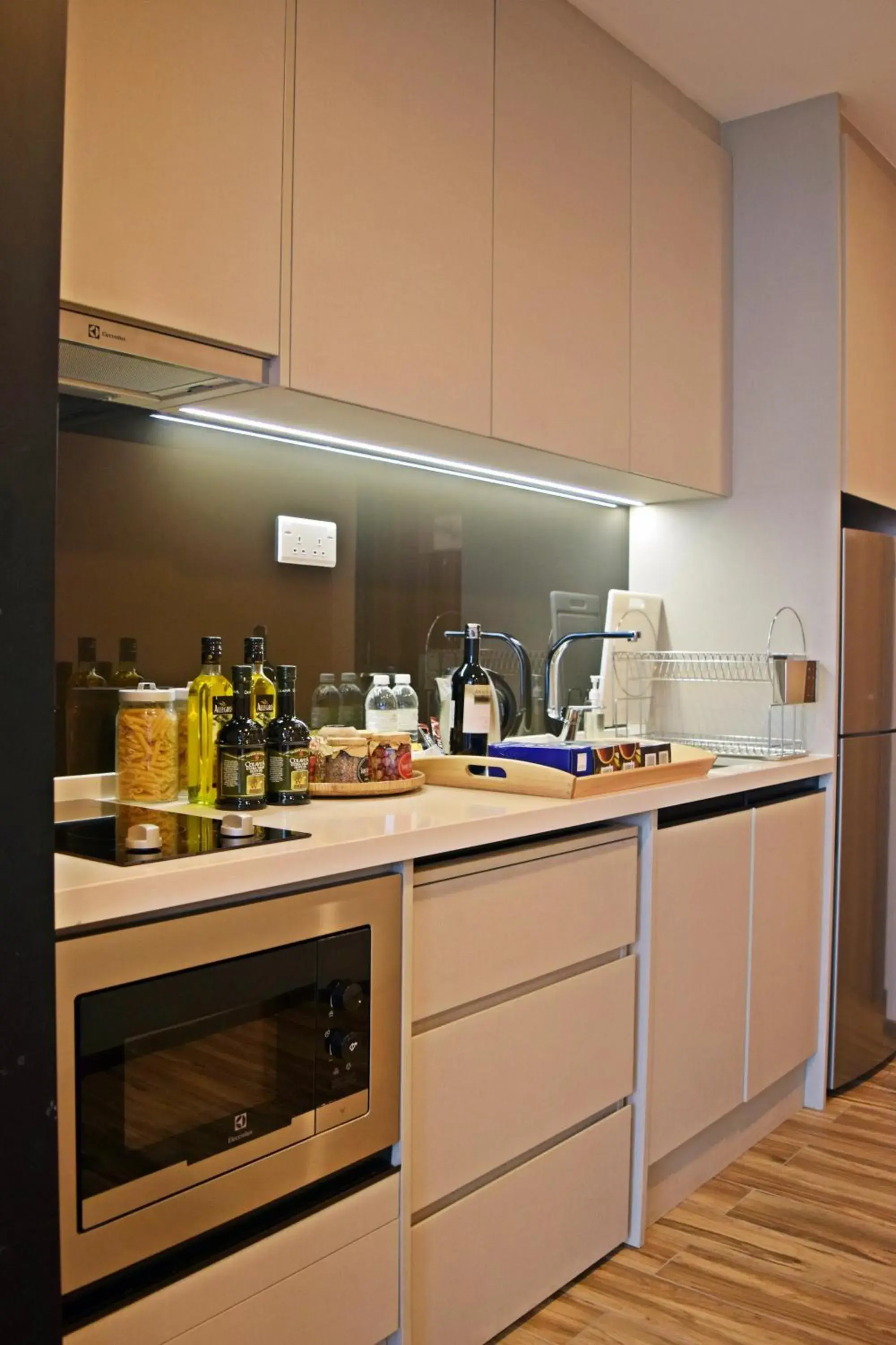 Kitchen or kitchenette, Kitchen/Kitchenette in Somerset Damansara Uptown Petaling Jaya