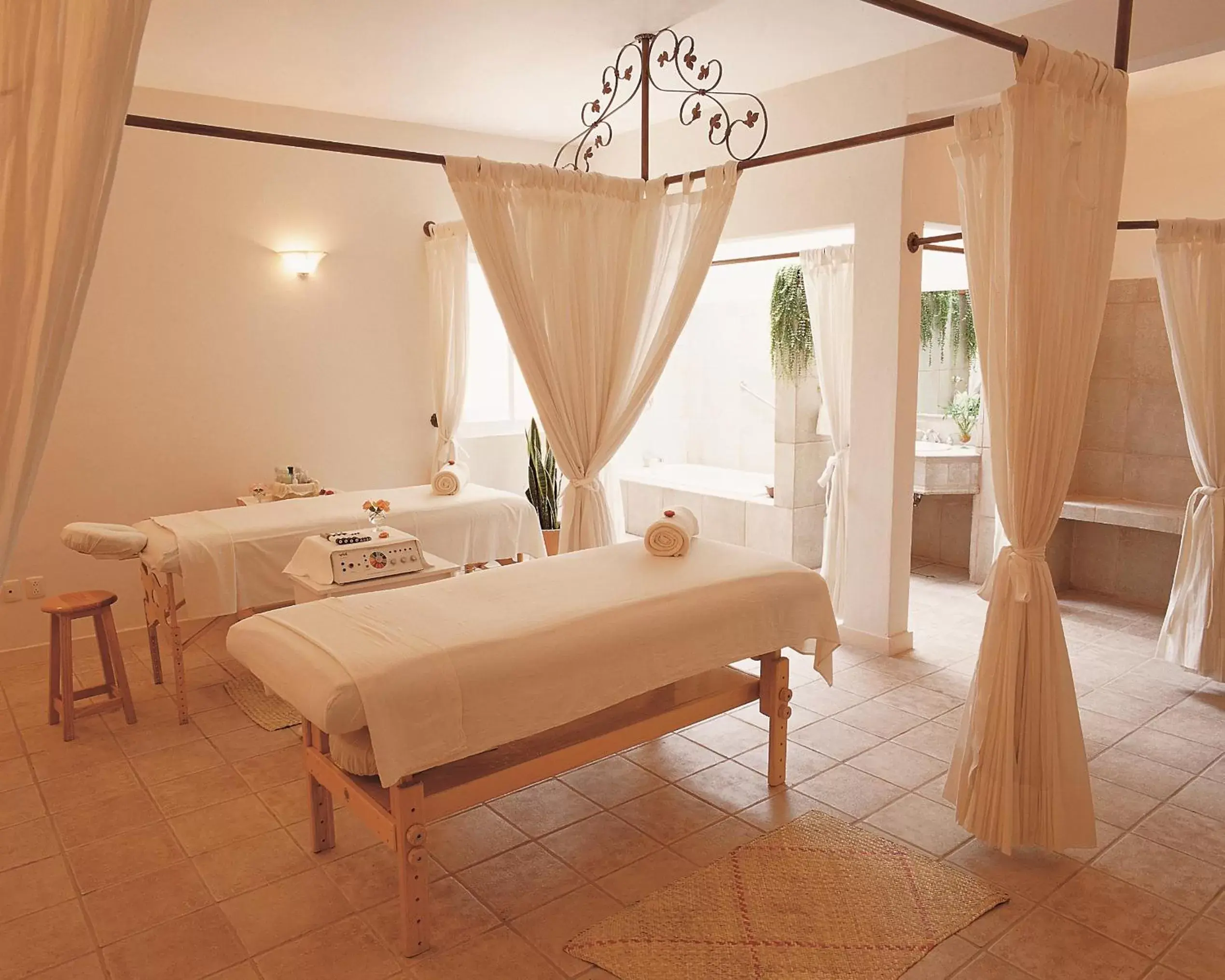 Spa and wellness centre/facilities, Bed in Hotel Hacienda Los Laureles