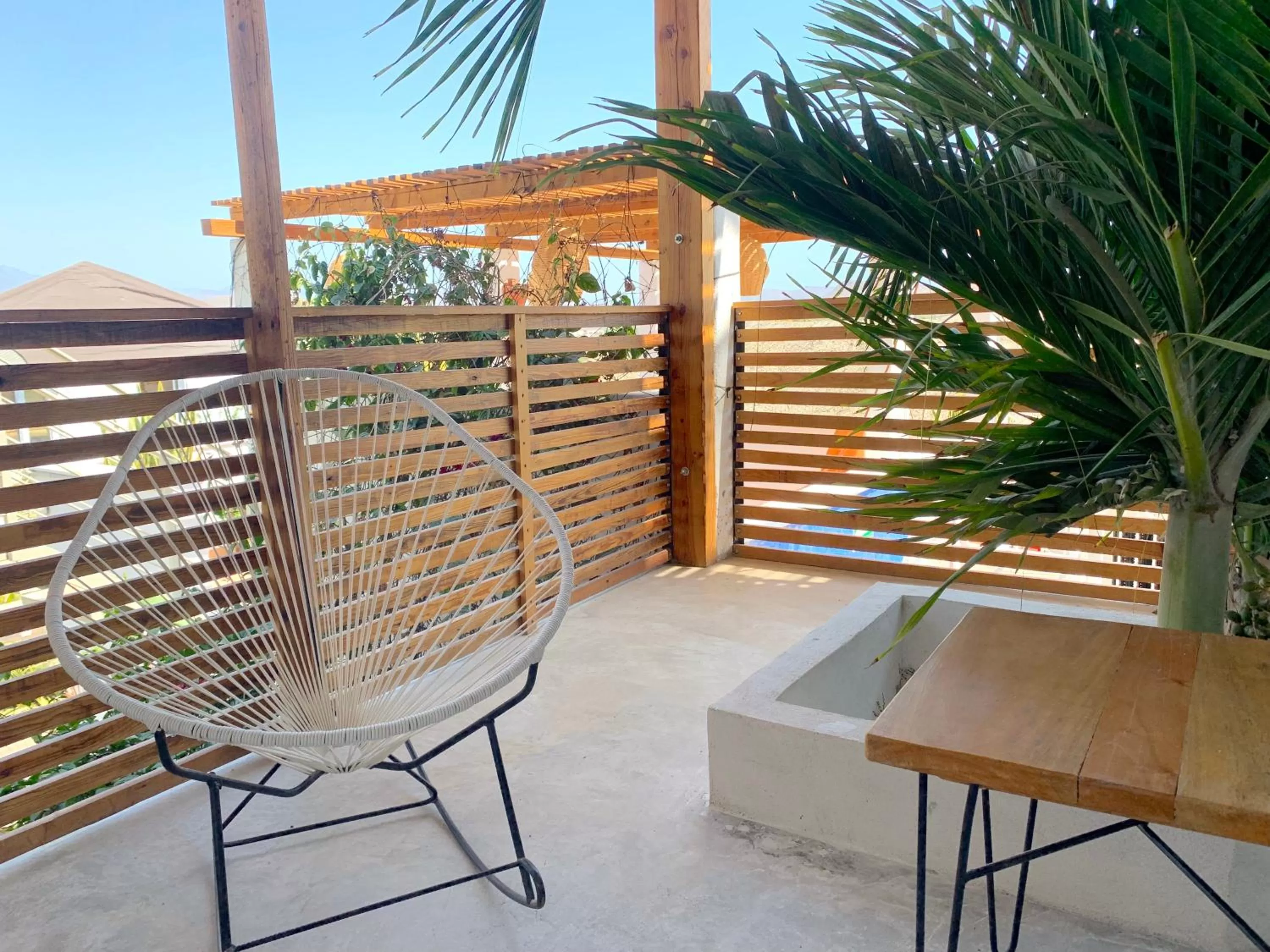 Patio, Balcony/Terrace in Perro Surfero Hotel