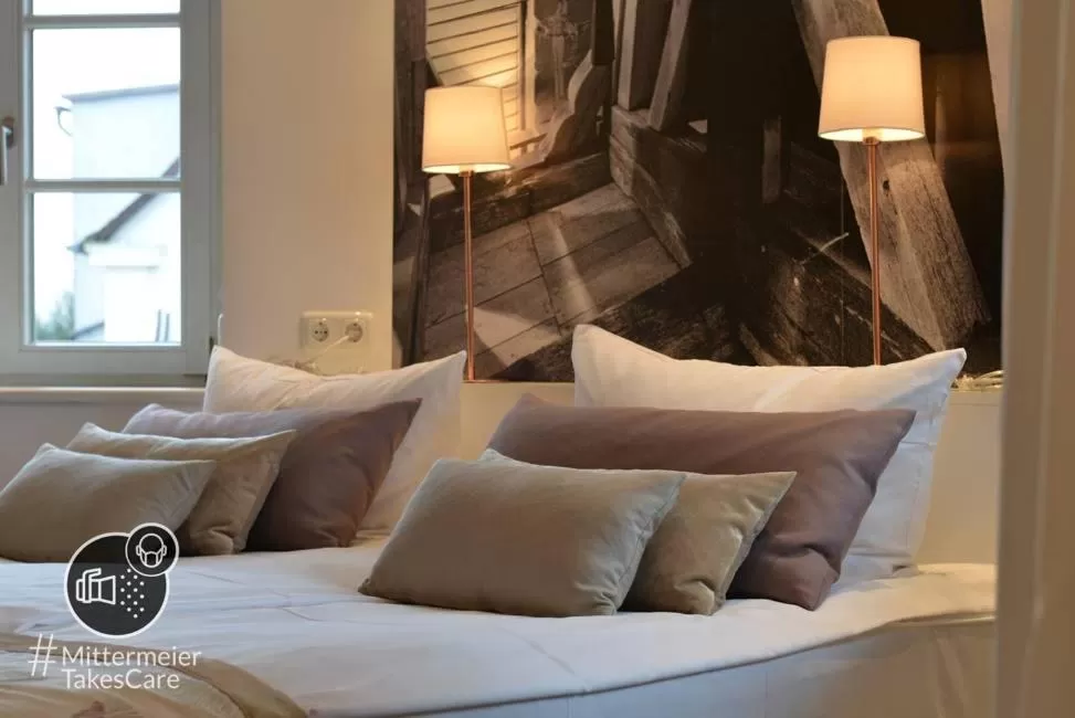 Bed in Villa Mittermeier, Hotellerie & Restaurant