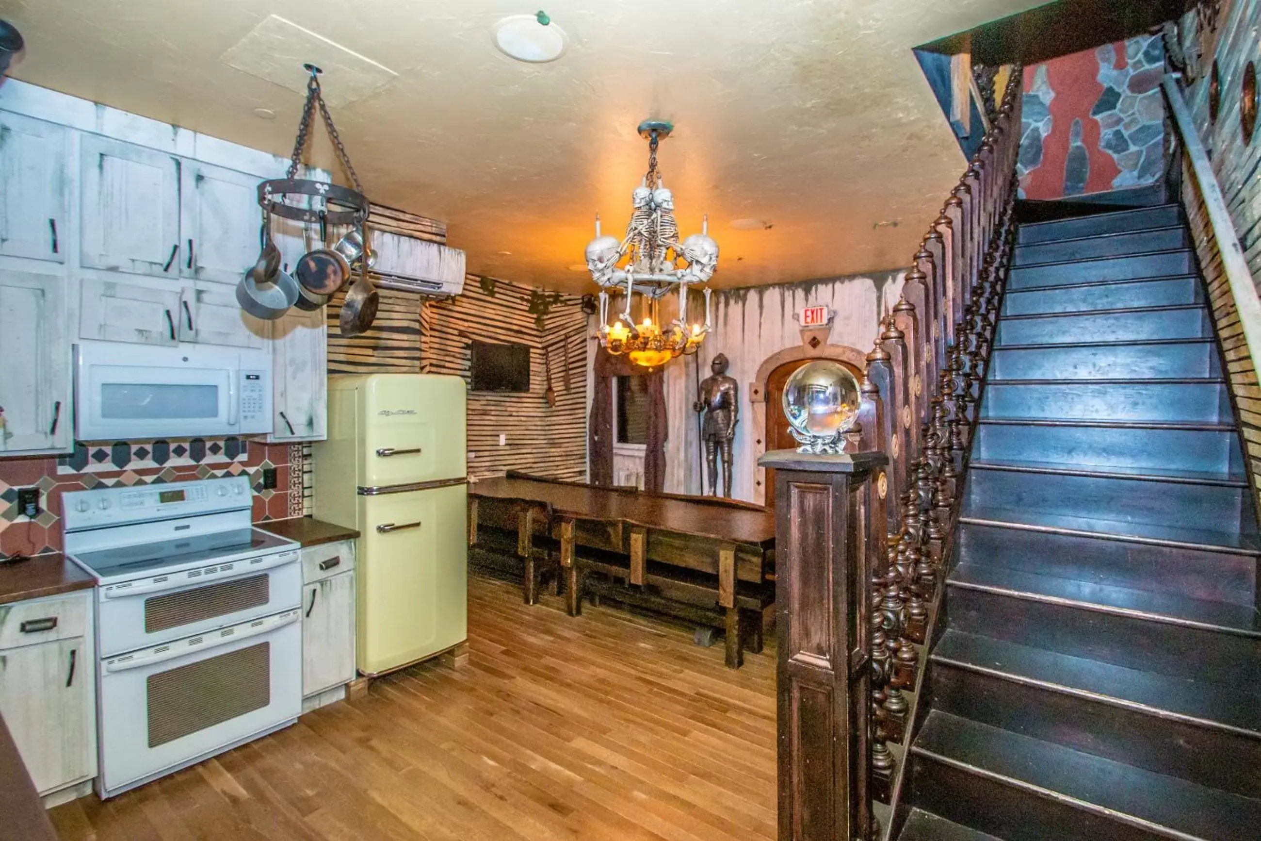 Dining area, Kitchen/Kitchenette in Adventure Suites