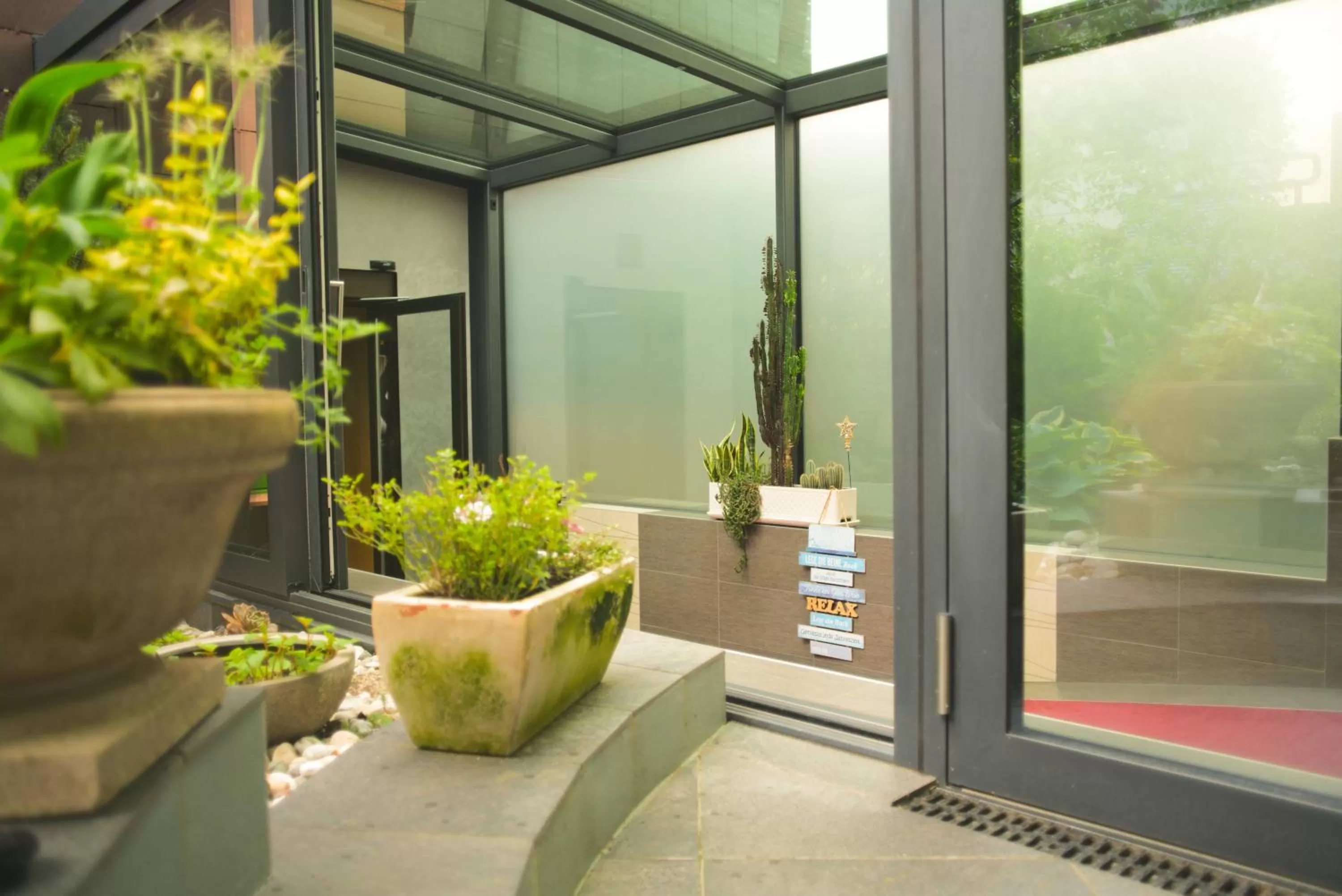 Decorative detail in Tulip Inn Beaulieu Lausanne