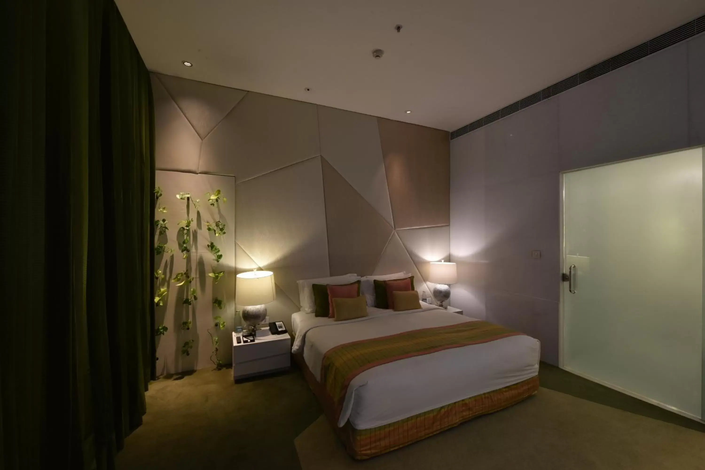 Bed in Vivanta New Delhi, Dwarka