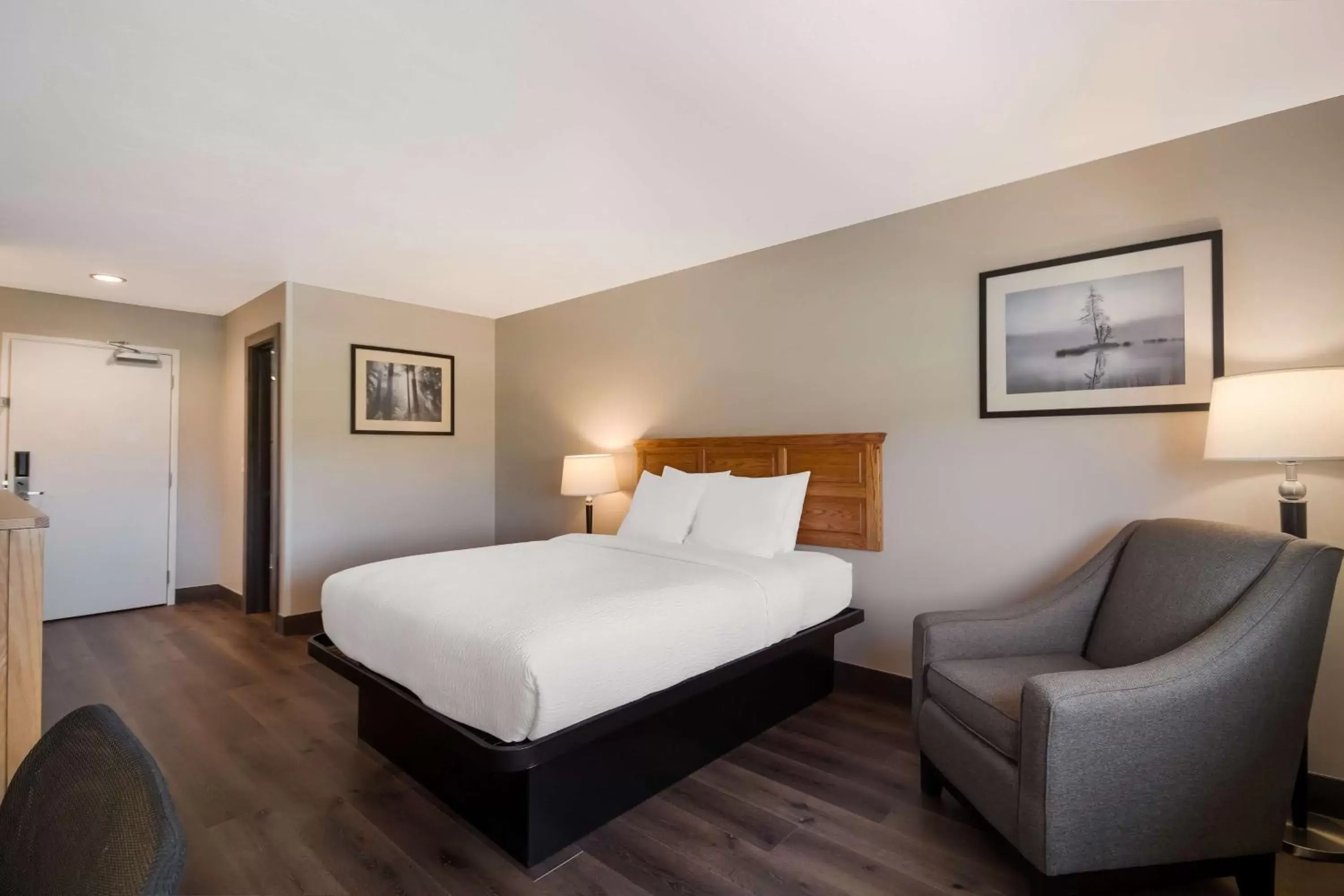 Bedroom, Bed in SureStay Plus Hotel by Best Western Rexburg