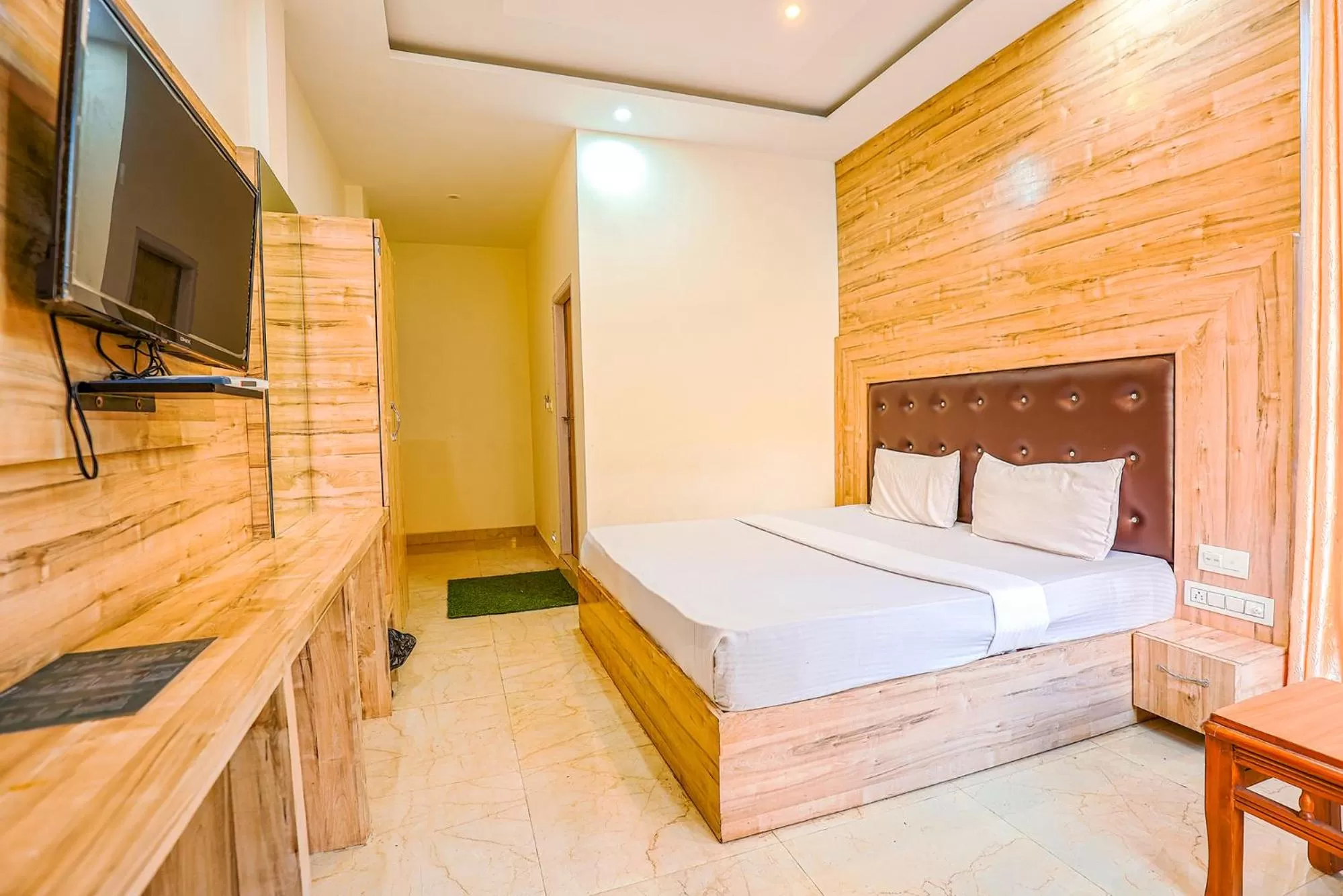 Bedroom, Bed in FabHotel Green Origins