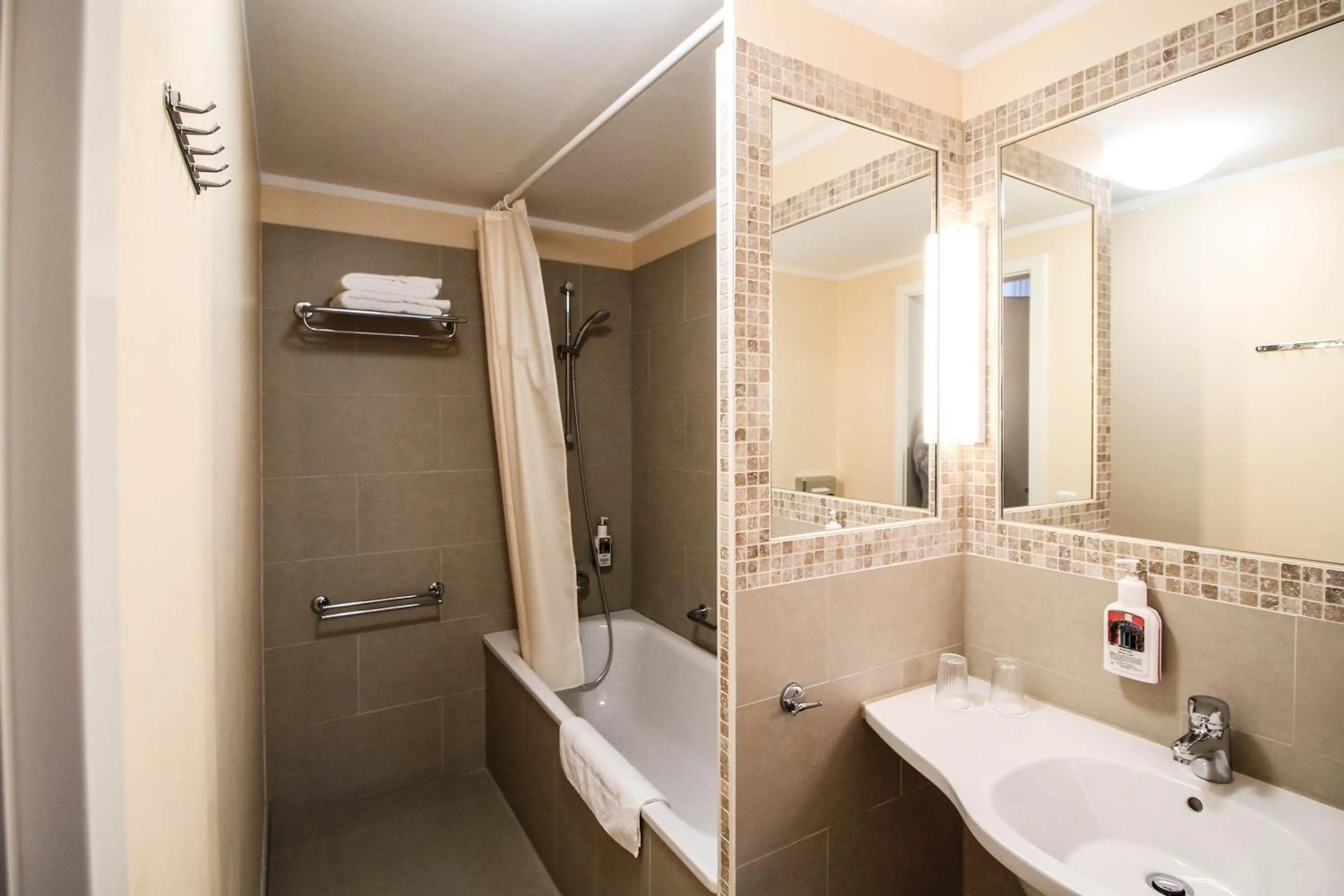 Bathroom in Hotel Sachsenhof