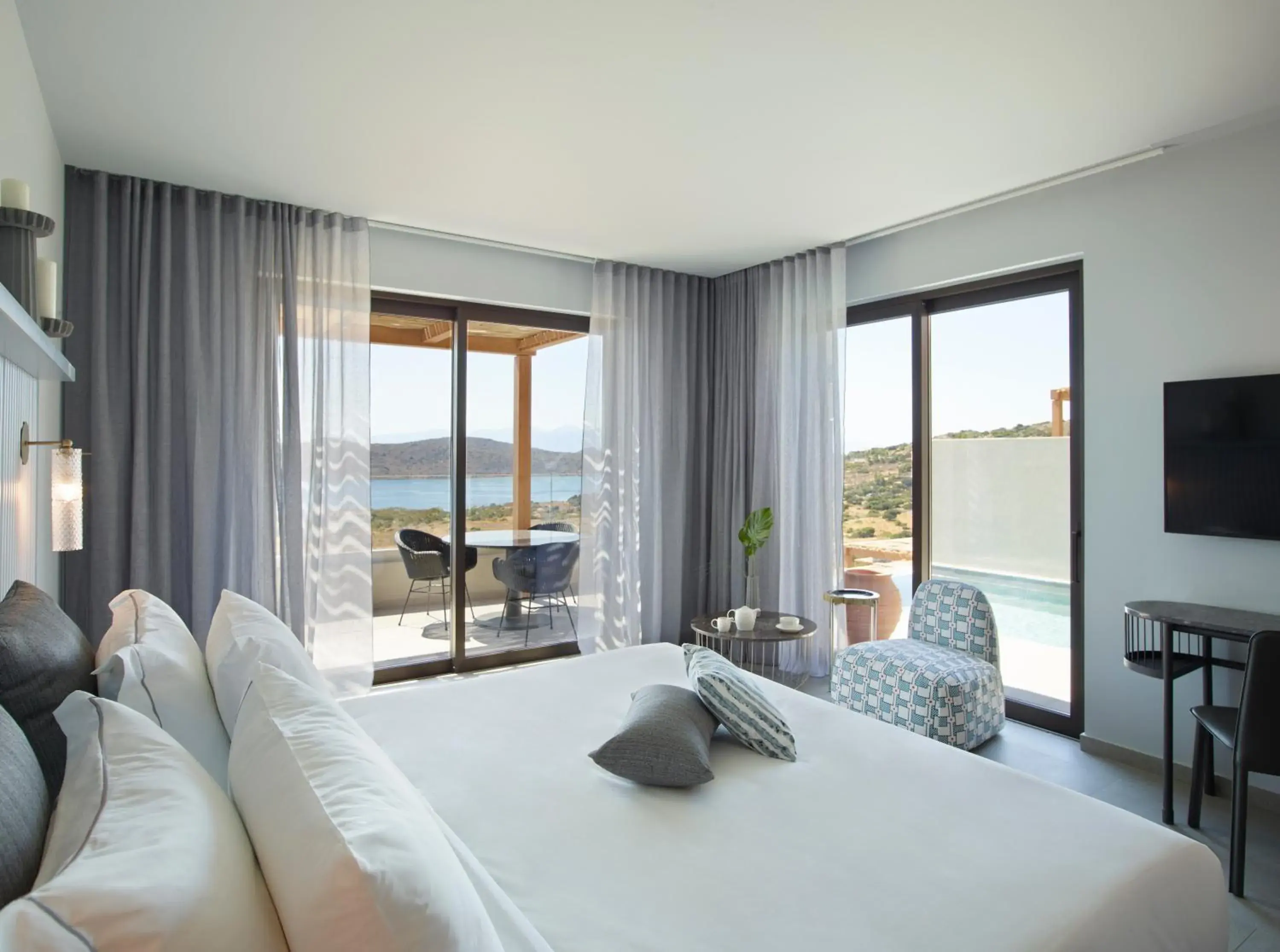 Bedroom, Bed in Cayo Exclusive Resort & Spa Bedroom, Bed in Cayo Exclusive Resort & Spa