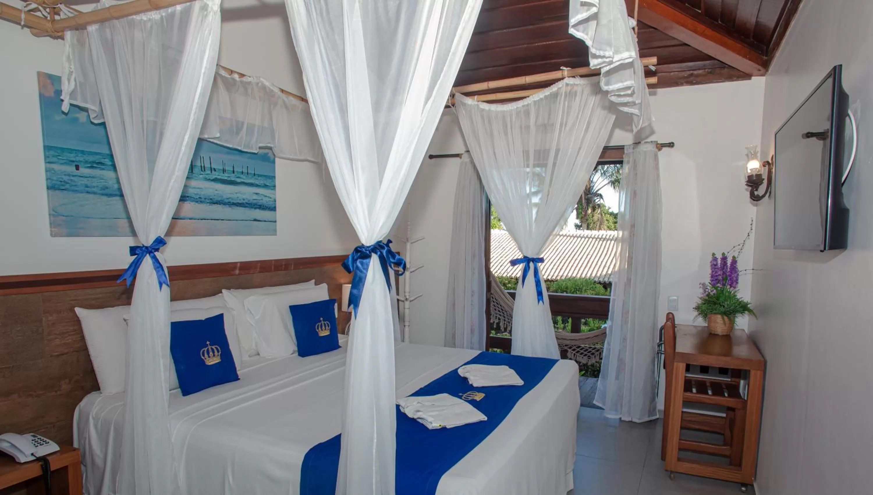 Bedroom, Bed in Hotel Solar do Imperador