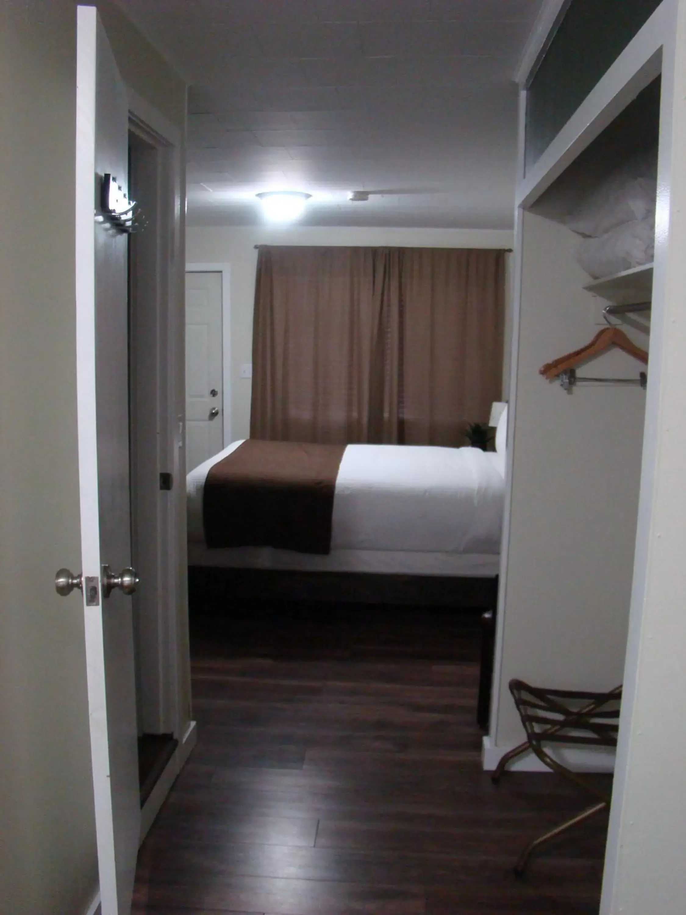 Bedroom, Seating Area in Paddock Inn