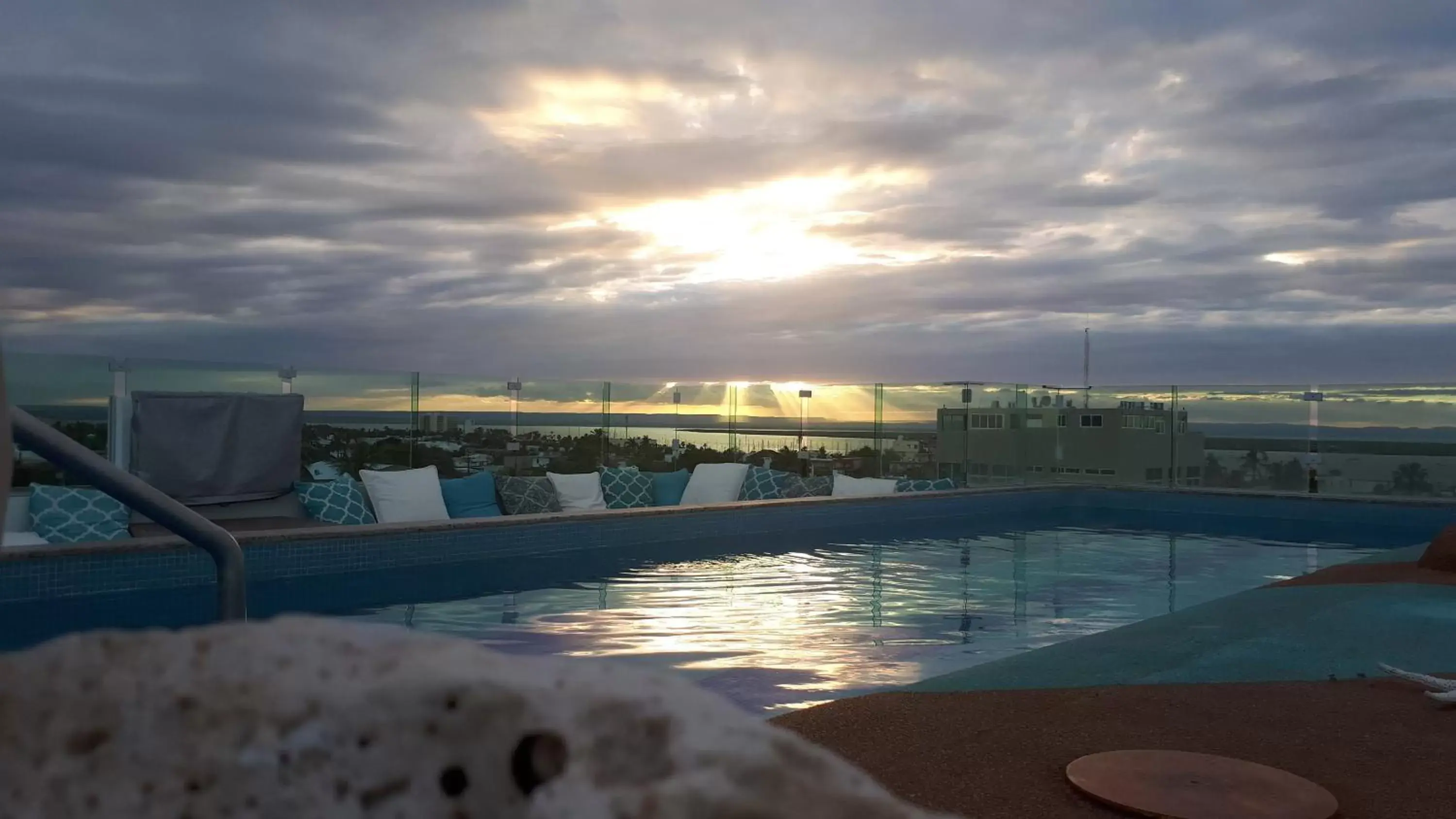 Swimming Pool in Hotel HBlue