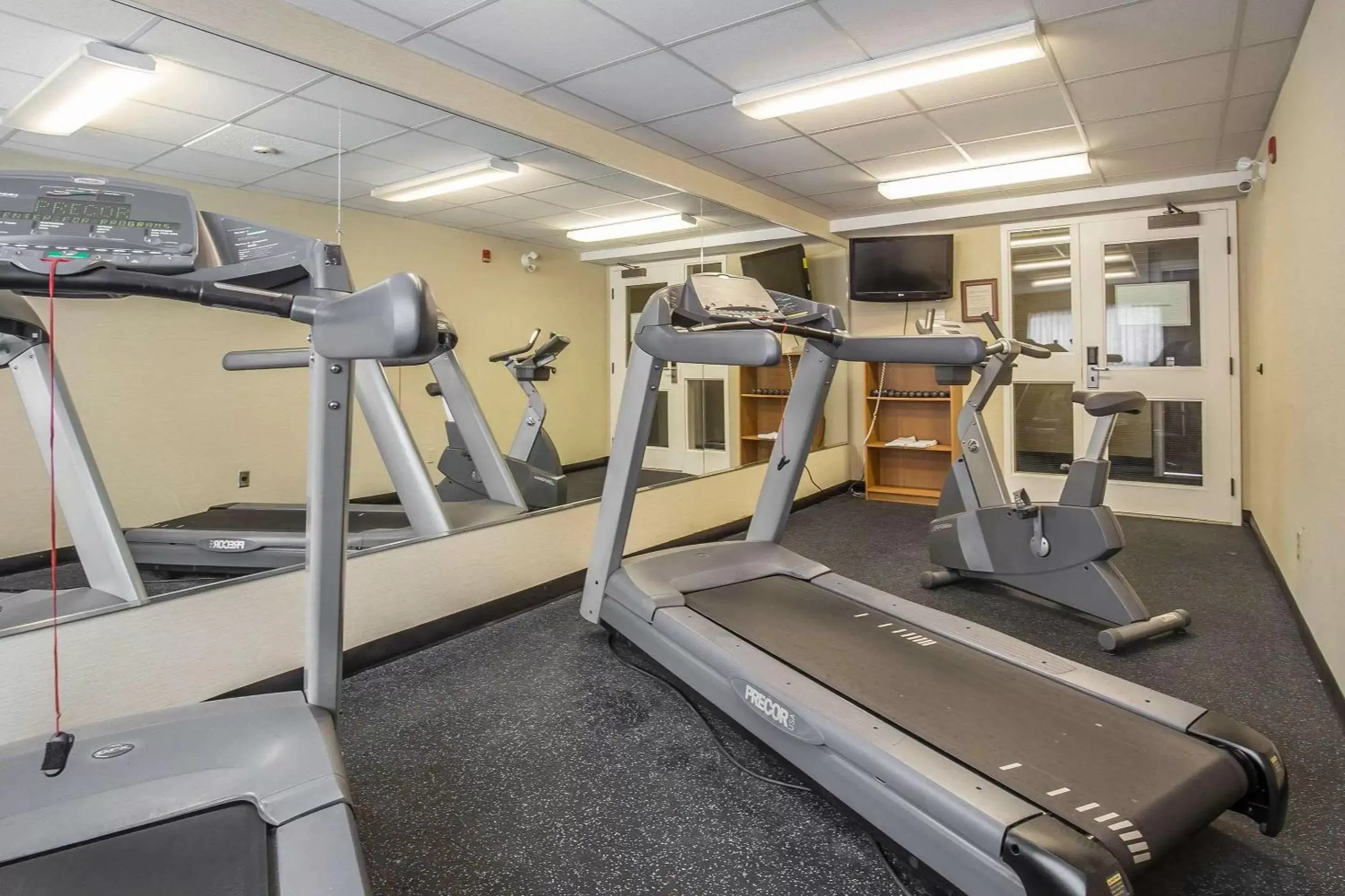 Fitness centre/facilities, Fitness Center/Facilities in Comfort Inn Pickering