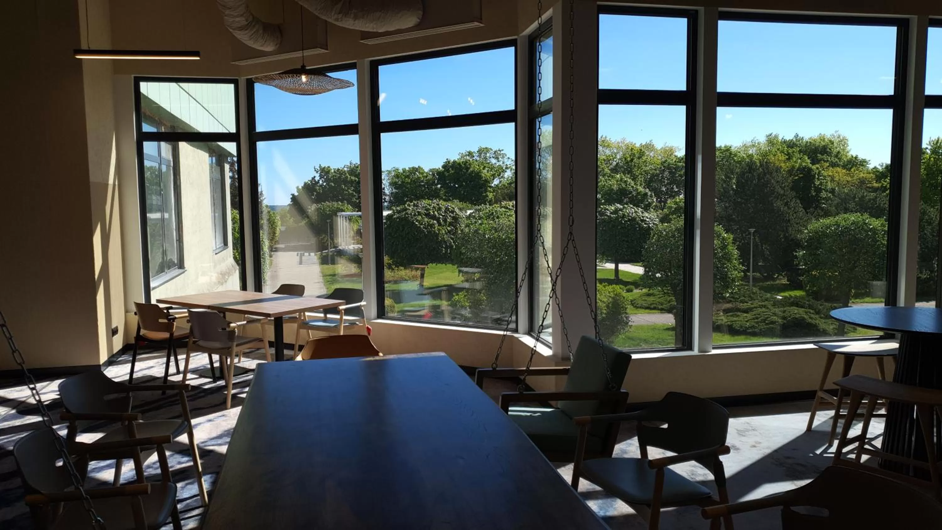 Lounge or bar in Novotel Gdańsk Marina