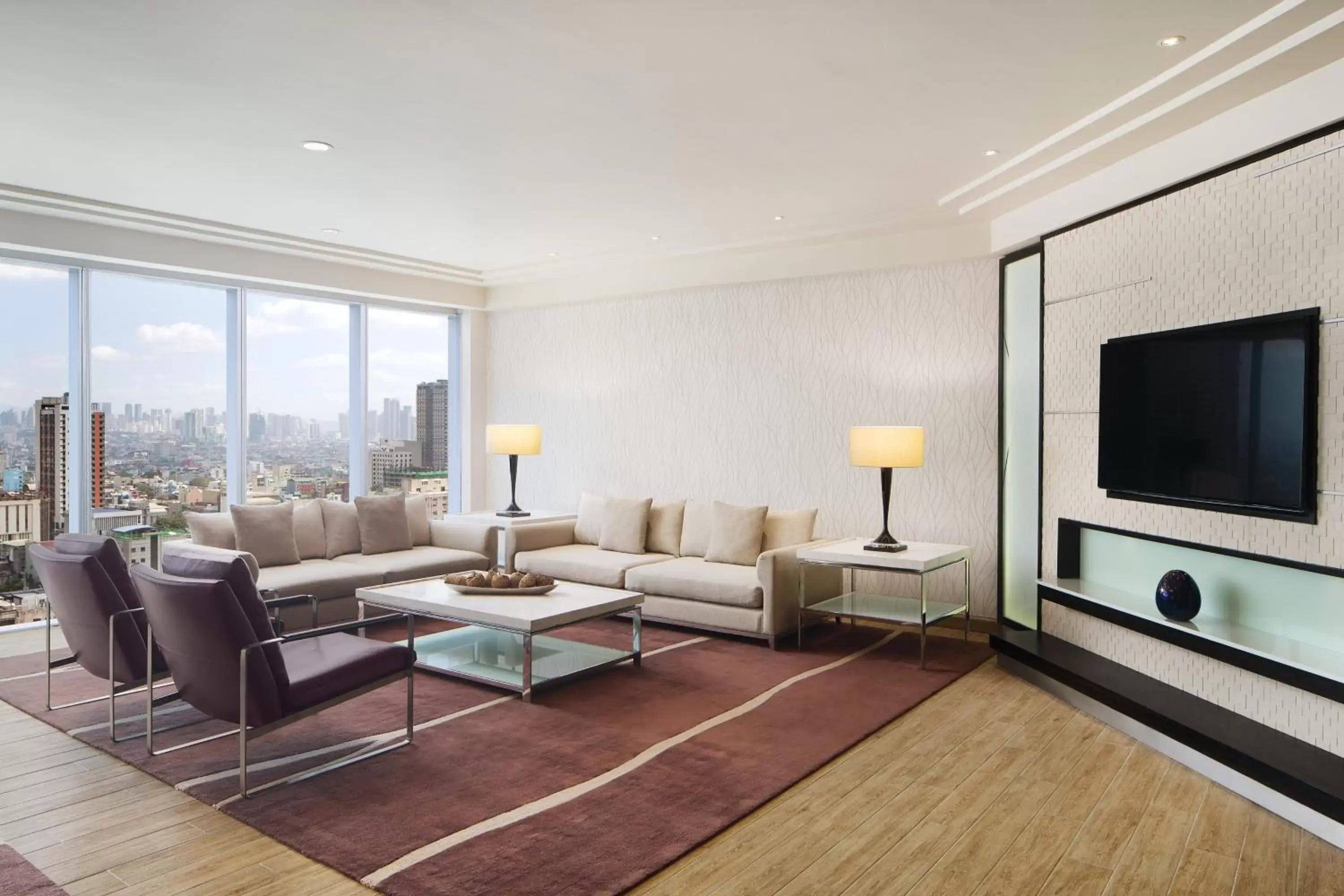 Living room, Seating Area in Sheraton Manila Bay