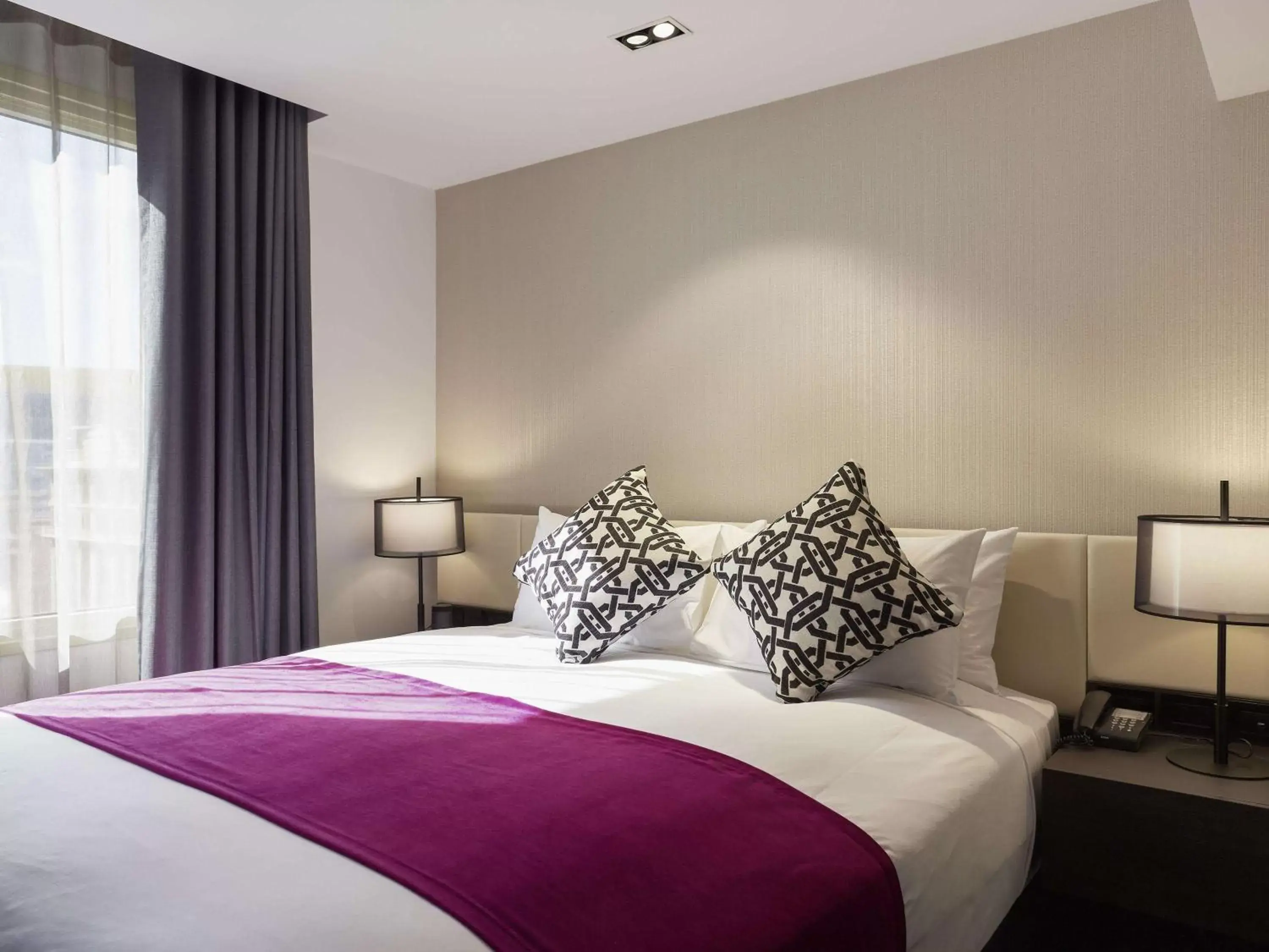 Premium Executive King Room in Pullman Melbourne on Swanston