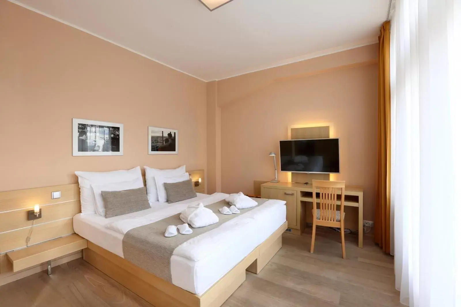 Bedroom, Bed in Amarilis Bedroom, Bed in Amarilis