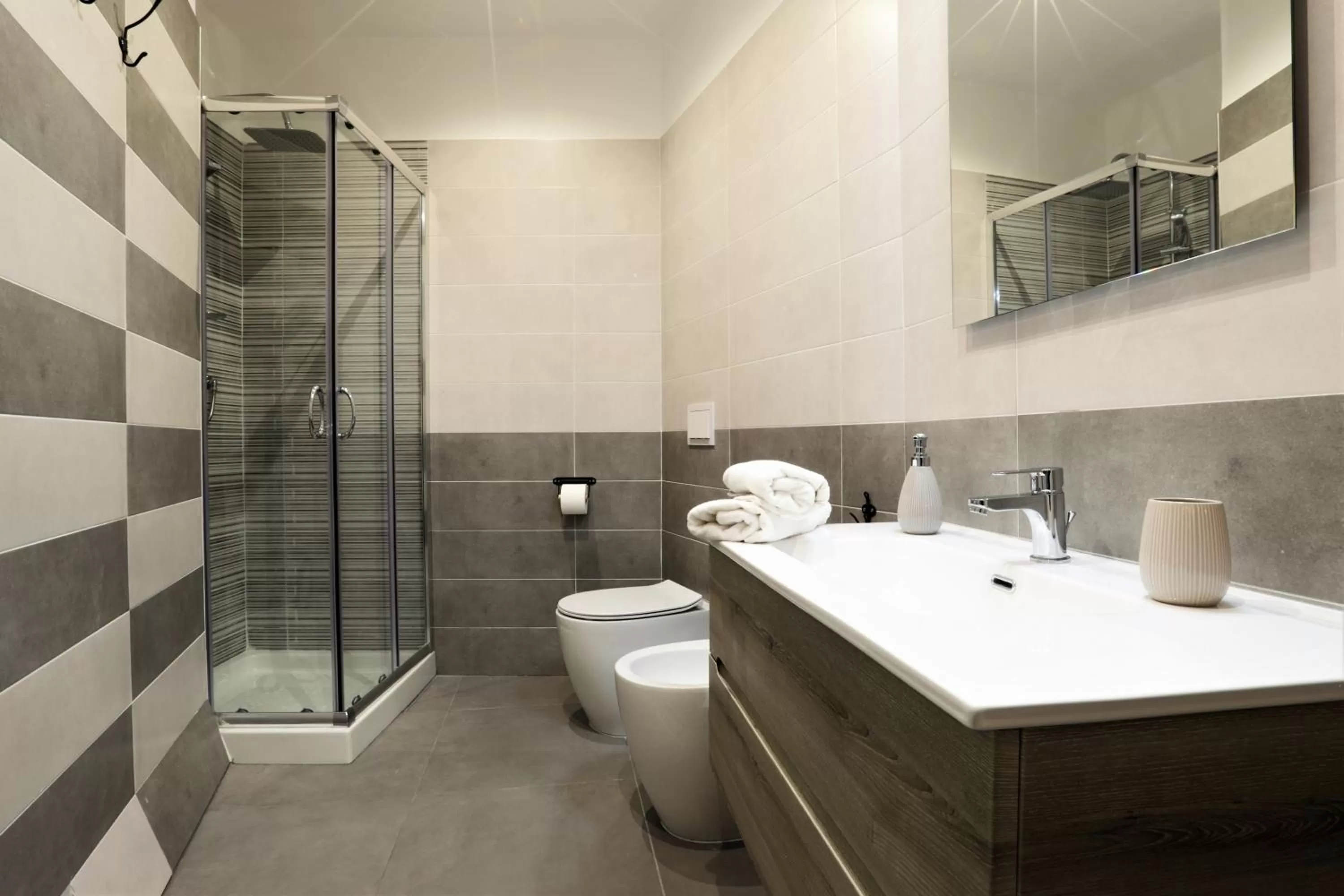 Bathroom in Napoli Vesuvio Apartments by Dimorra