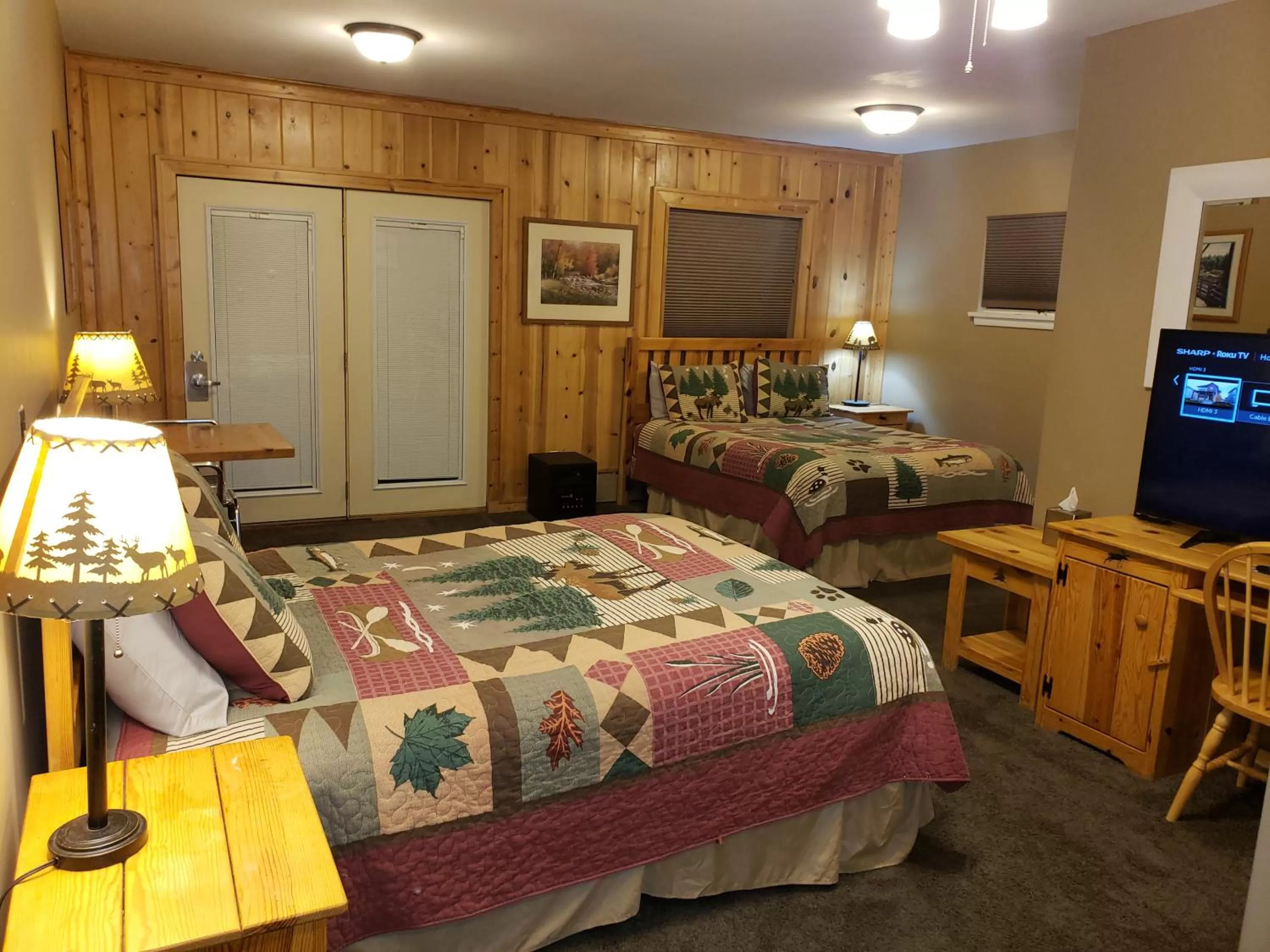 Bed in Willard Munger Inn