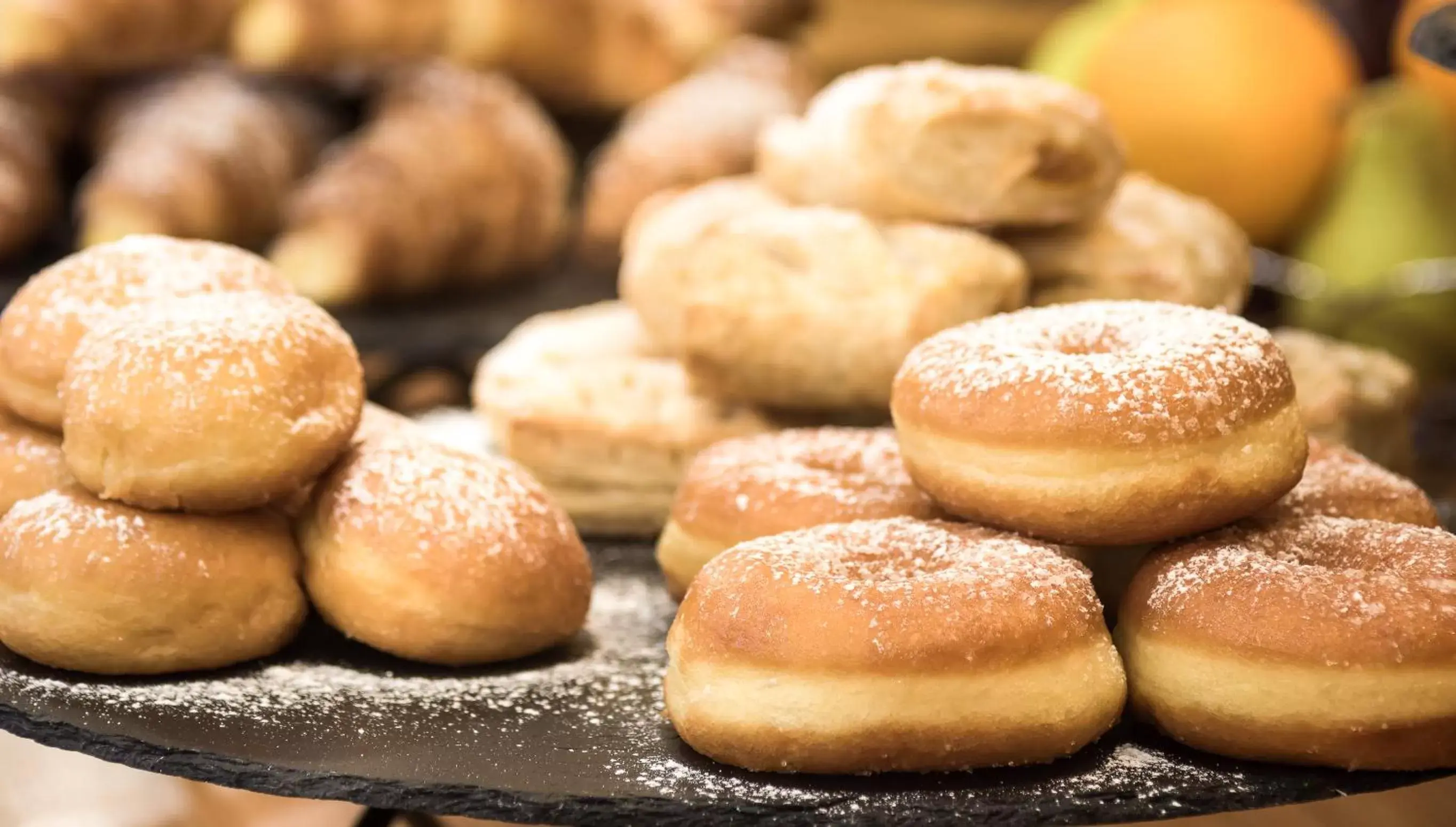 Continental breakfast, Food in Hotel Boston