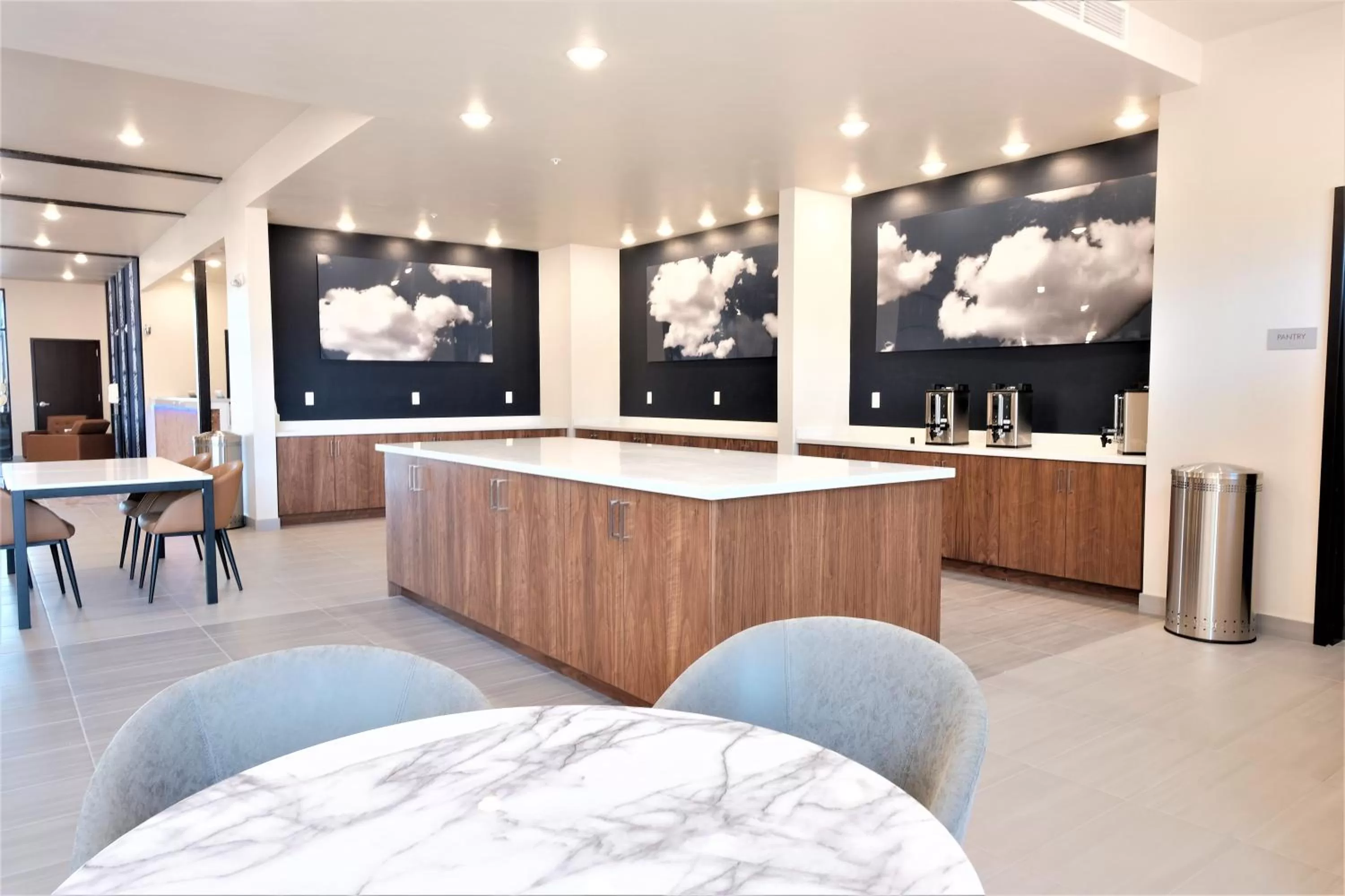 Breakfast in Scenic View Inn & Suites Moab