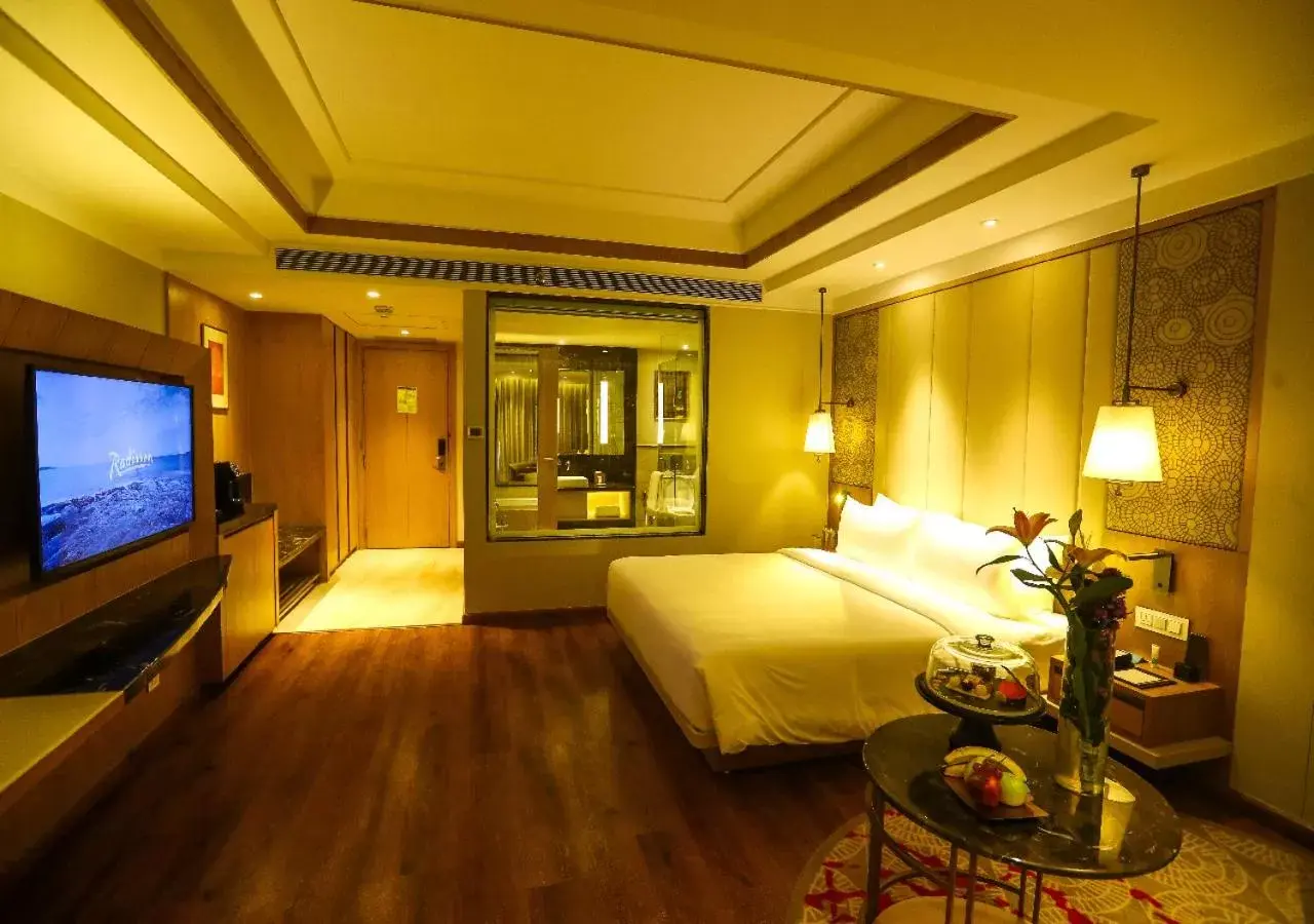 Bedroom in Radisson Bhopal