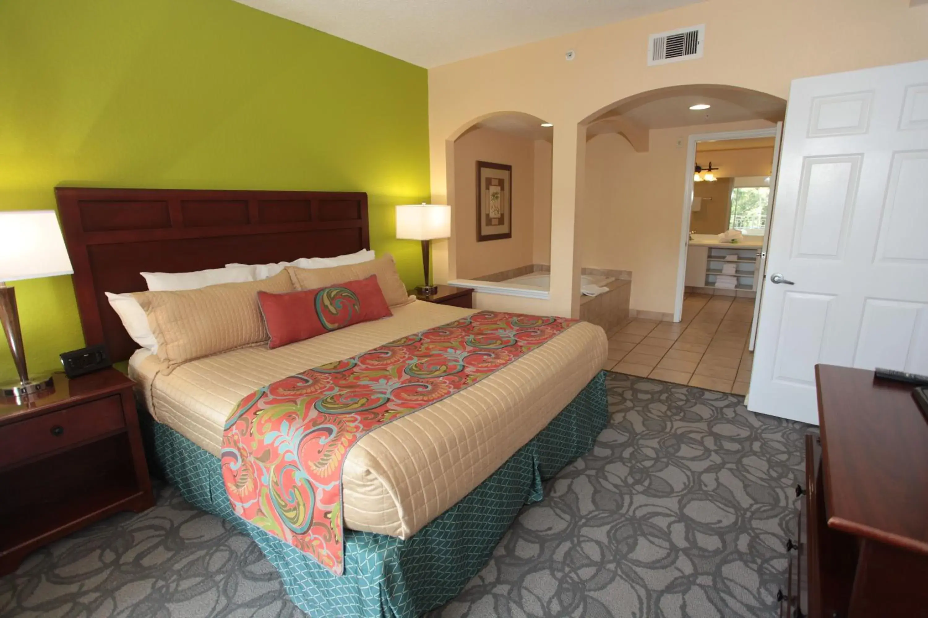 Bed in Vacation Village at Parkway