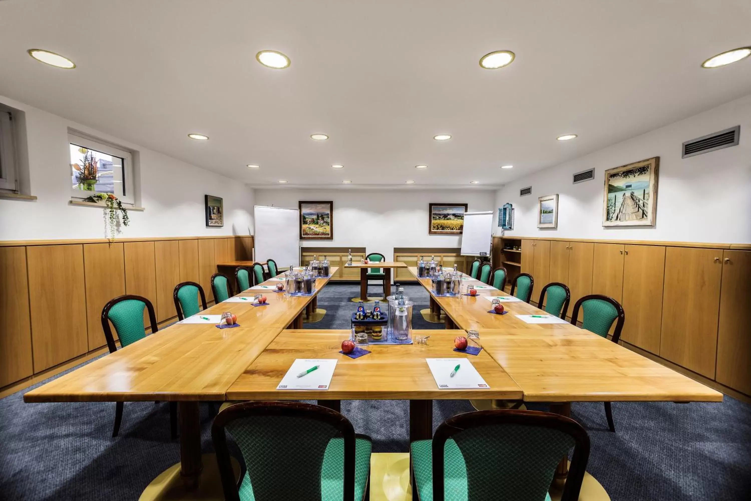 Meeting/conference room in Hotel Am Moosfeld