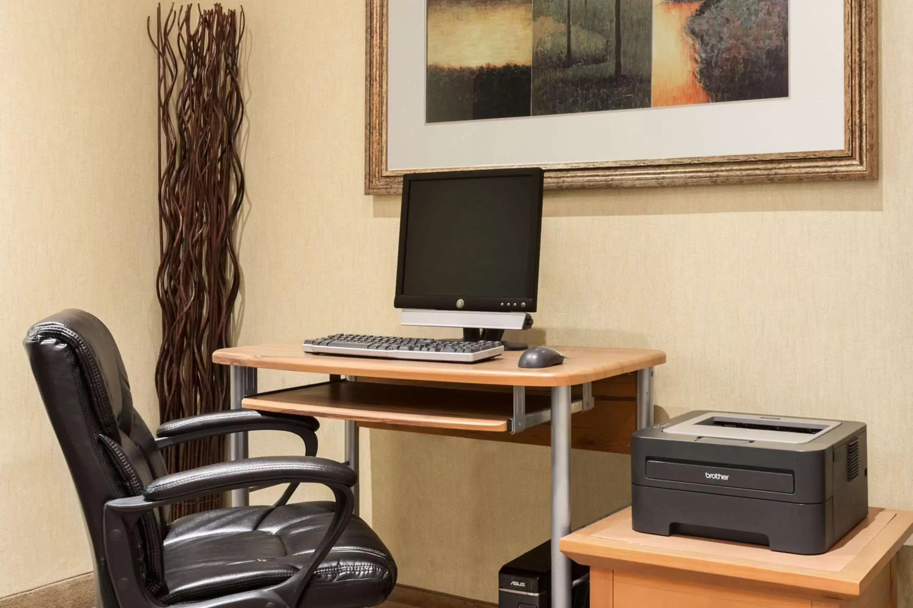 On site, Business Area/Conference Room in Days Inn by Wyndham Edmonton Downtown
