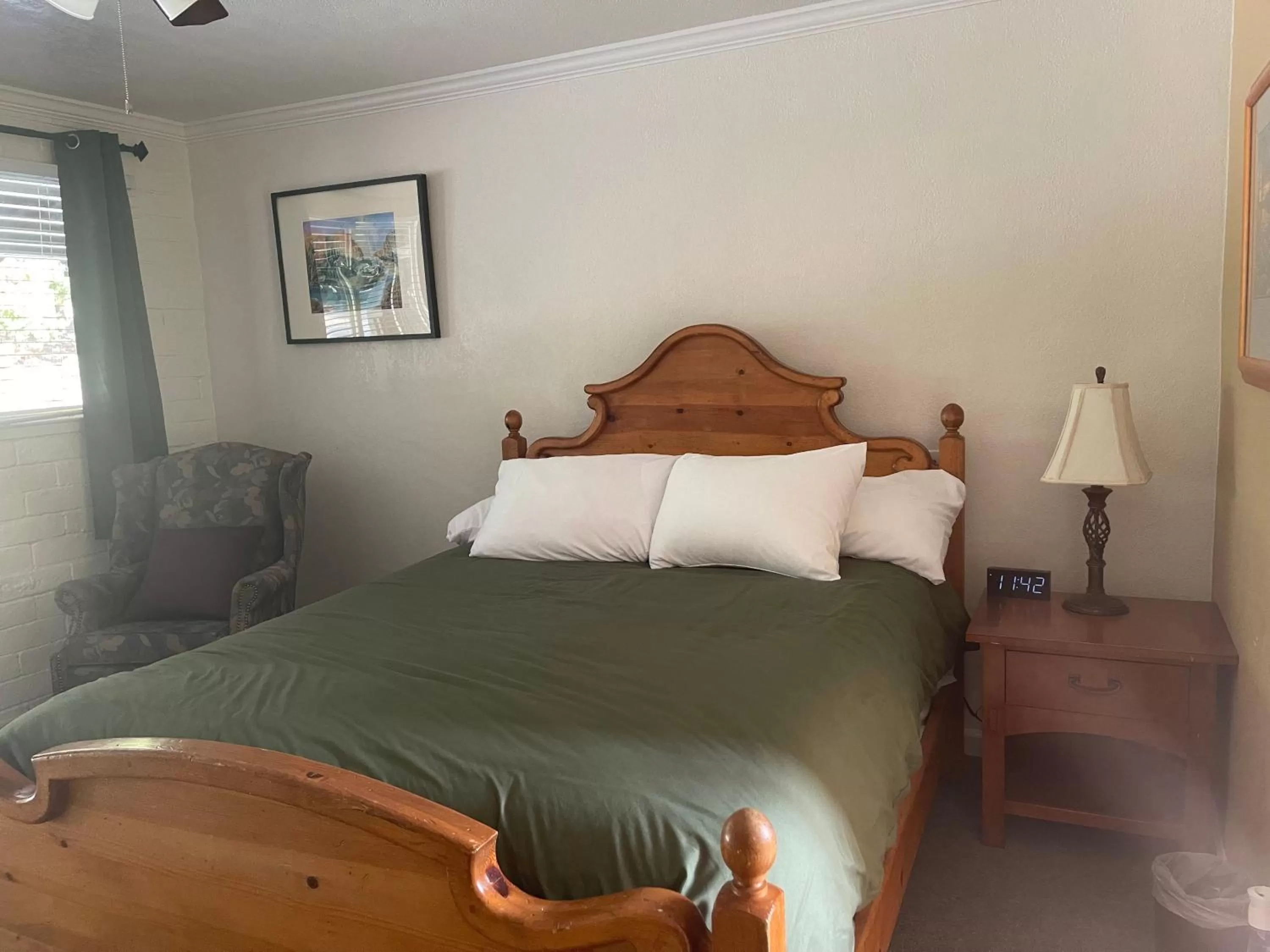 Bed in Sierra Woods Lodge