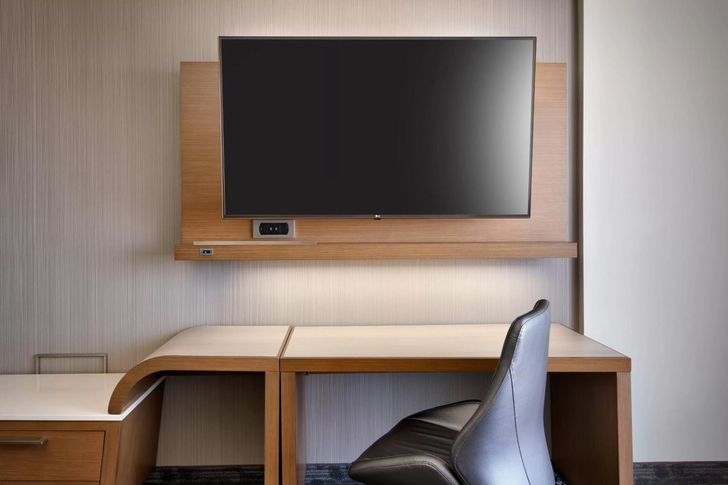 One-Bedroom King Suite with Sofa Bed in Courtyard by Marriott Cedar City