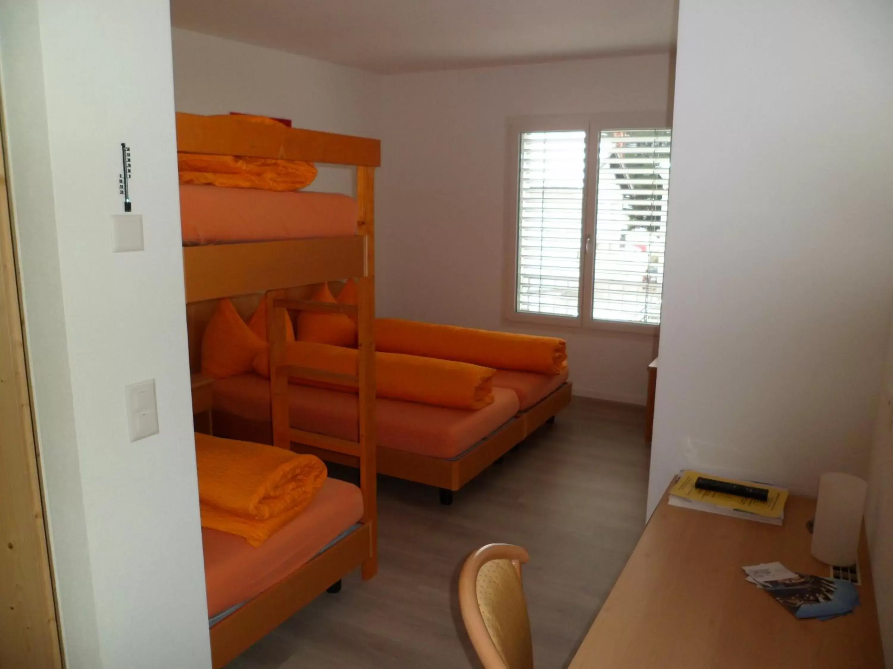 Bed, Bunk Bed in Ristorante Pensione Chalet Stazione