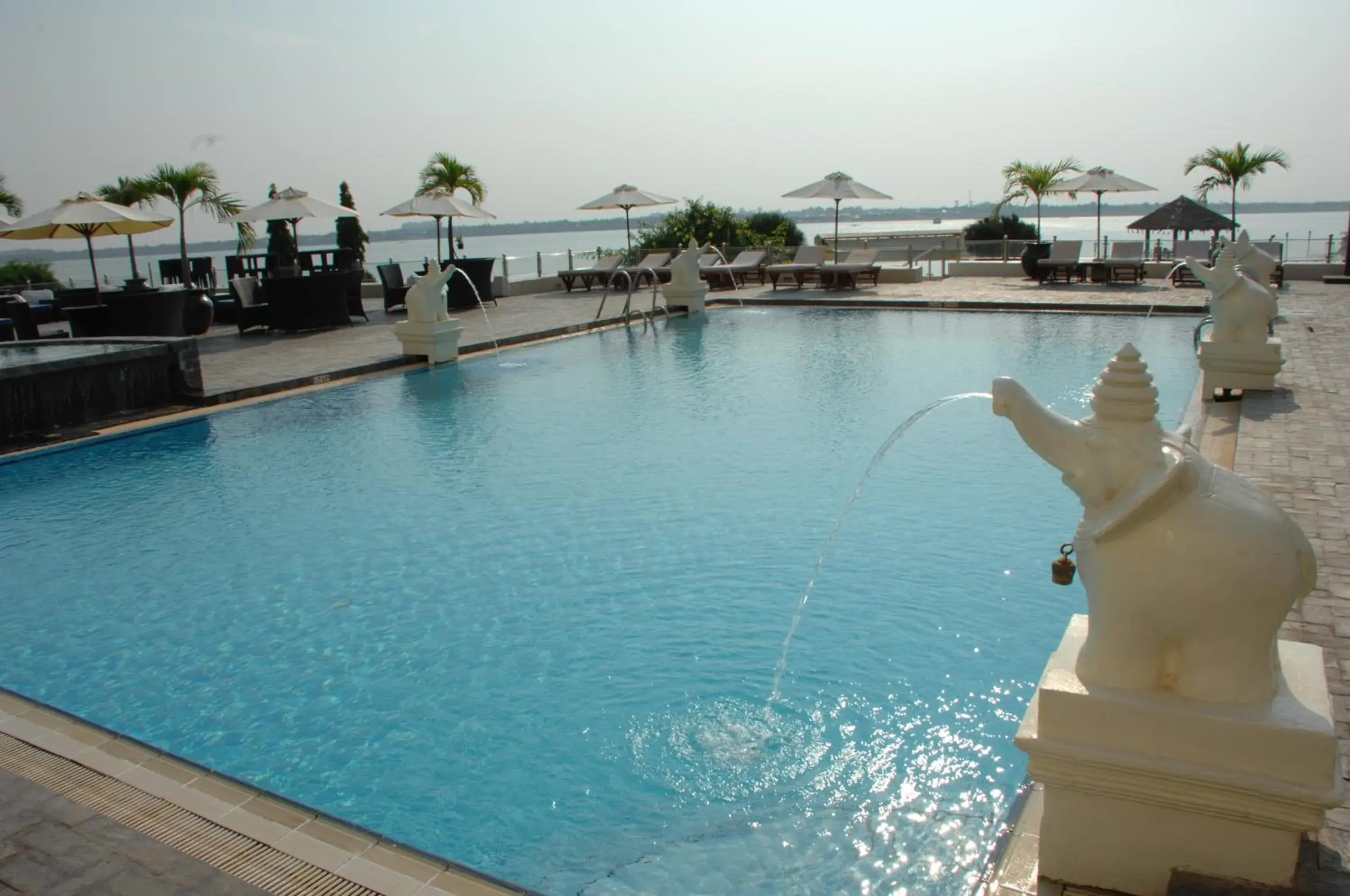 Pool view, Swimming Pool in Hotel Cambodiana