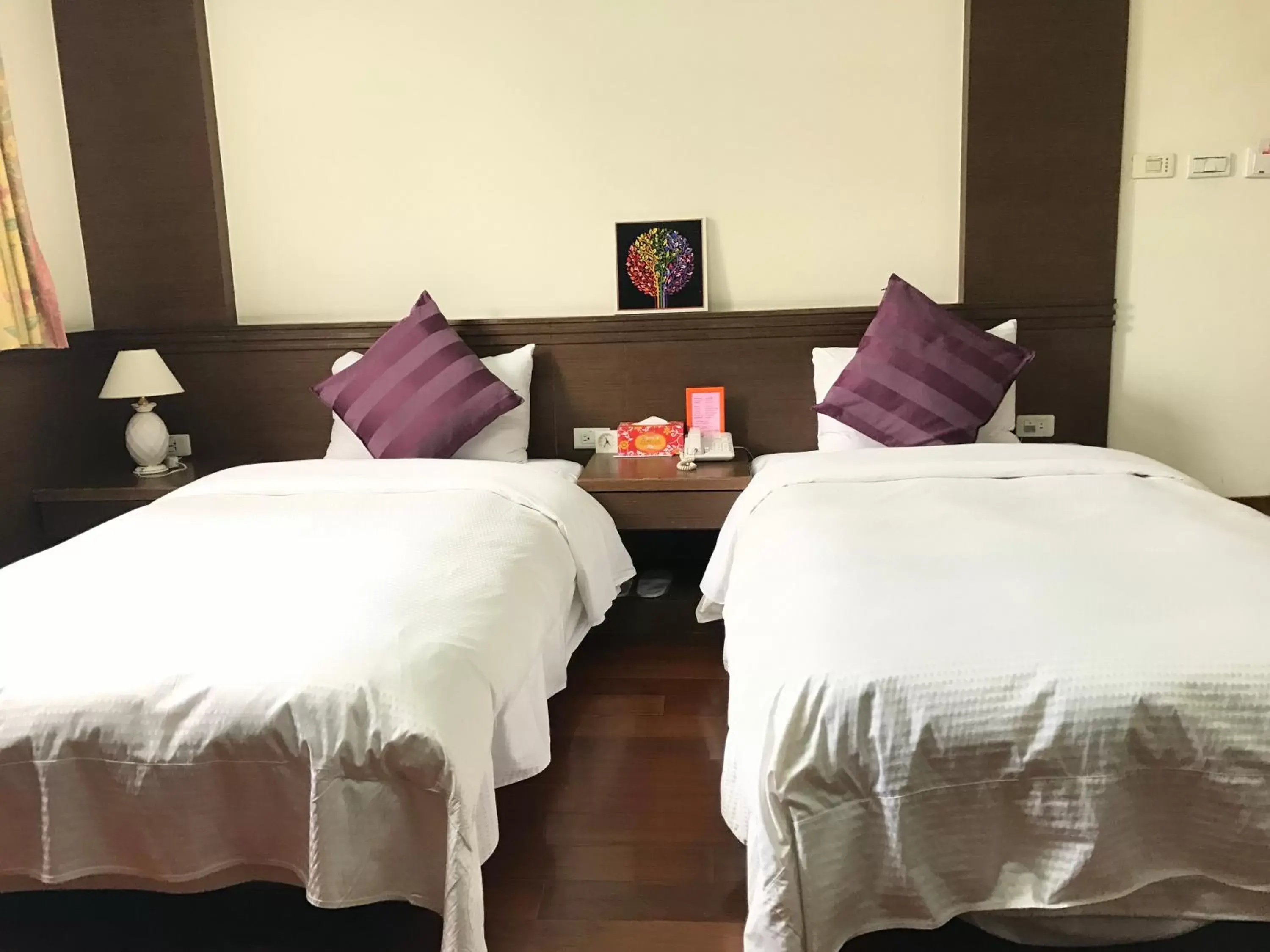 Restaurant/places to eat, Bed in Fu Chang Hotel