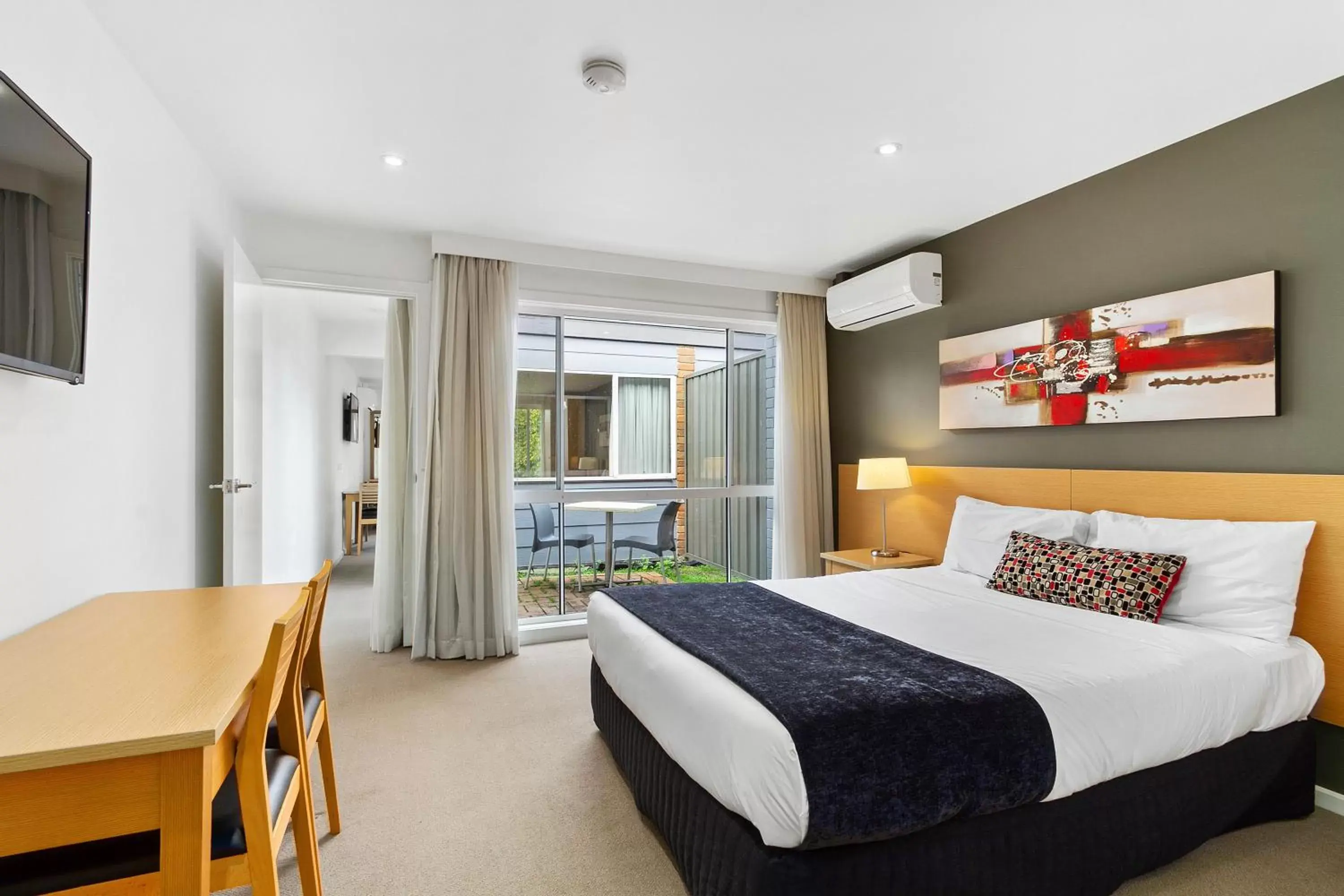 Bedroom in Quality Inn & Suites Traralgon