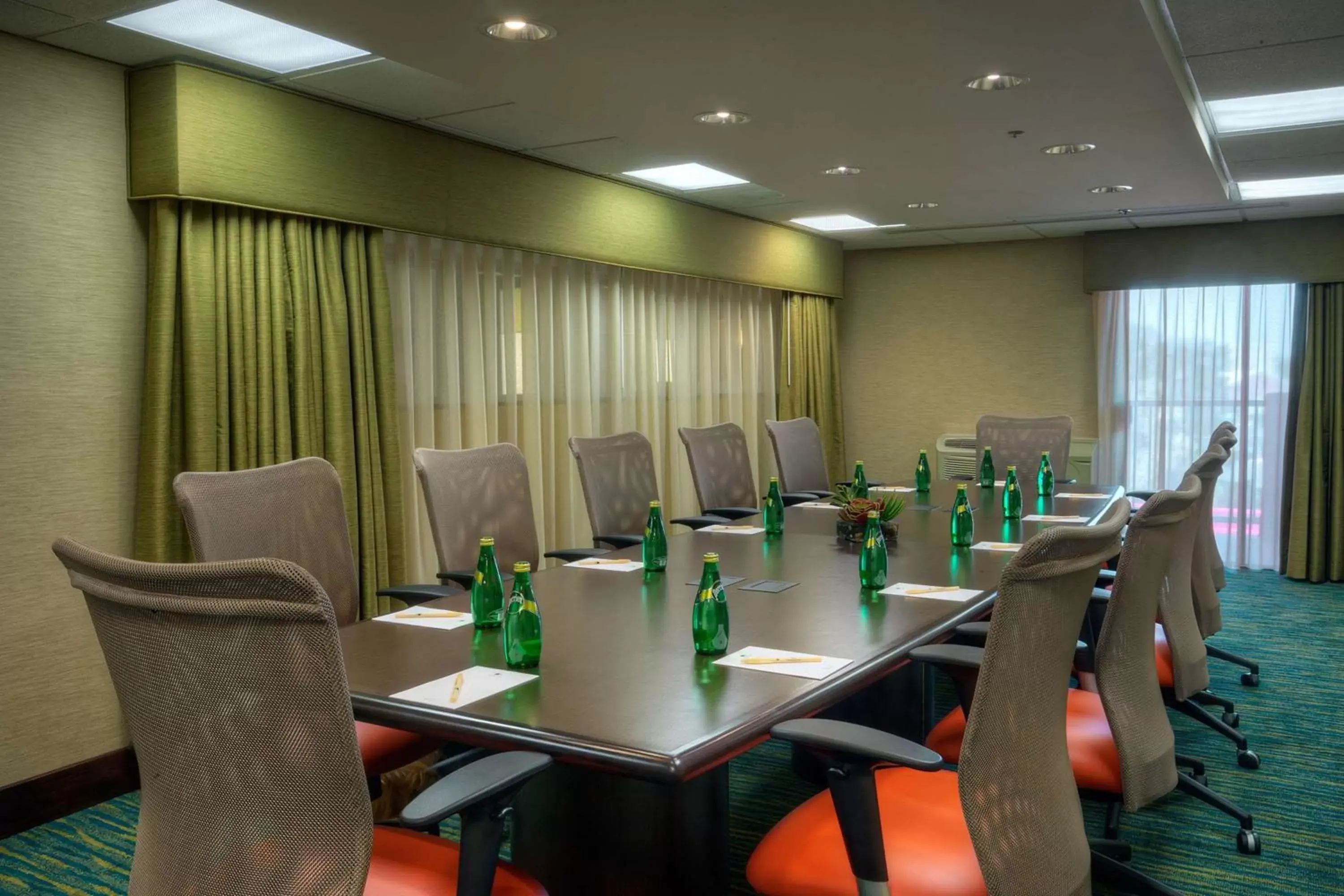 Meeting/conference room in DoubleTree by Hilton Santa Fe