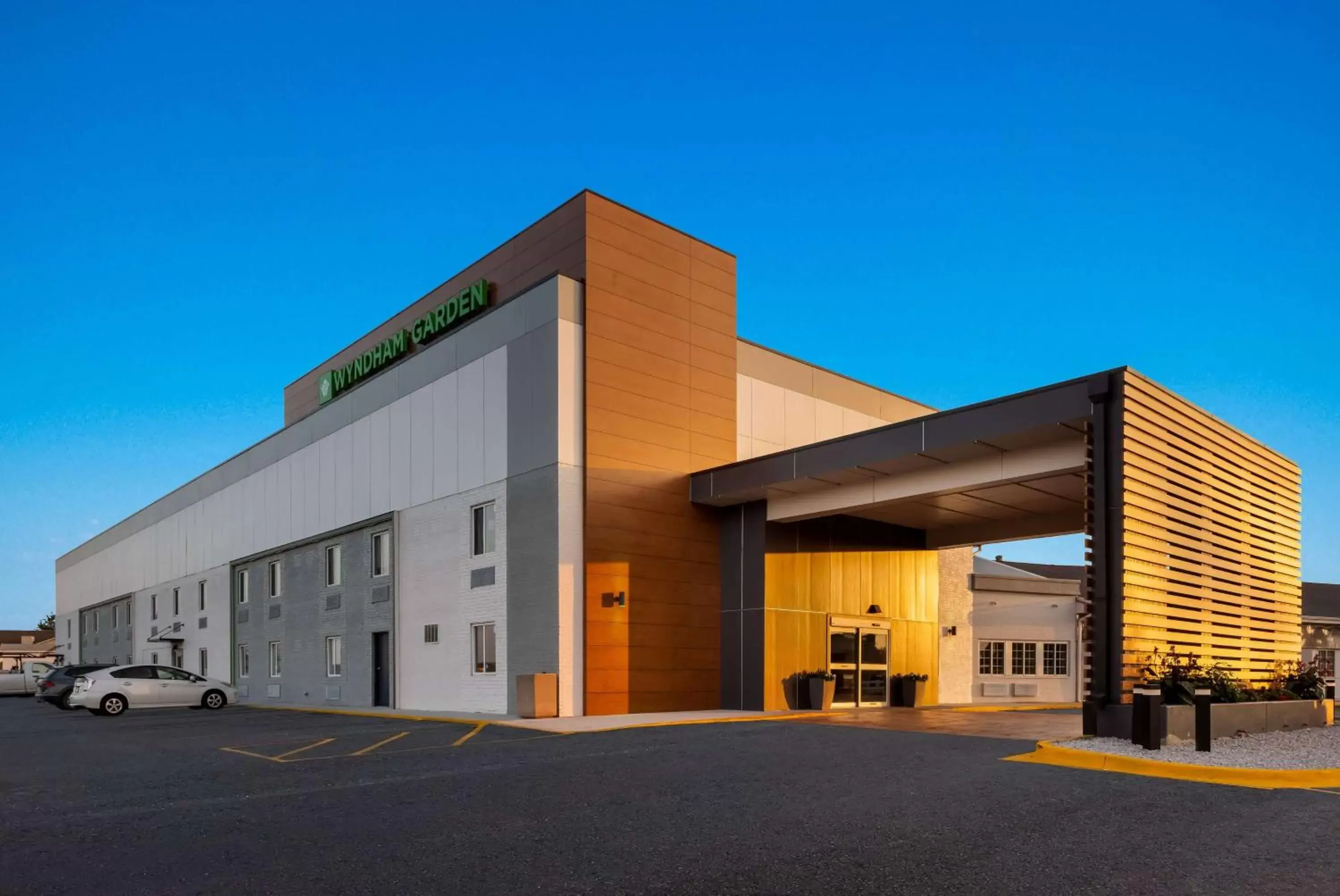 Property building in Wyndham Garden Ankeny Property building in Wyndham Garden Ankeny