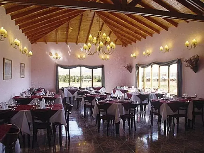 Restaurant/Places to Eat in Hotel Picos Del Sur