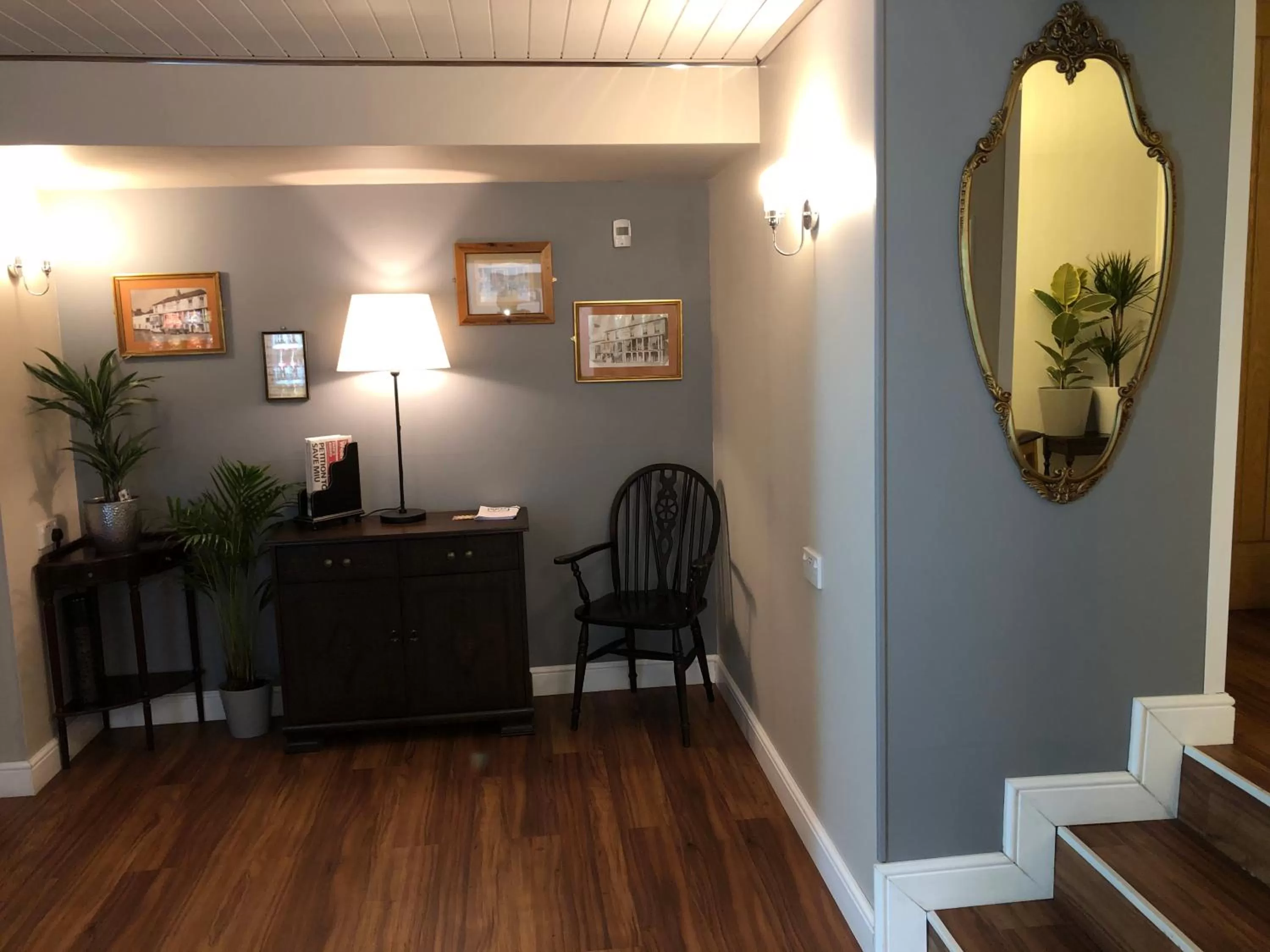 Lobby or reception in The Royal Clarence Hotel (on the Seafront)