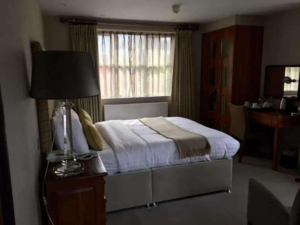 Photo of the whole room, Bed in Castle Hotel & Apartments