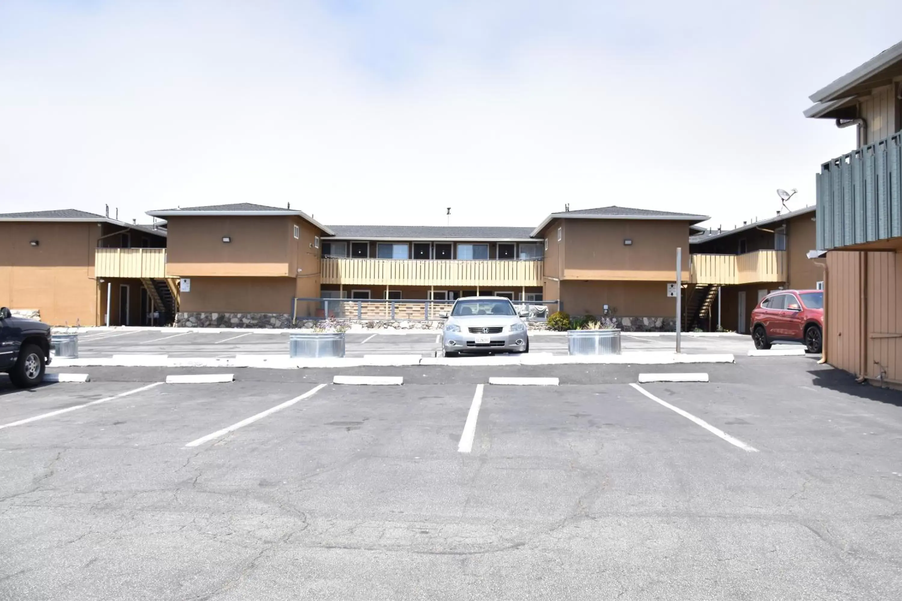 Parking, Property Building in Gateway Lodge