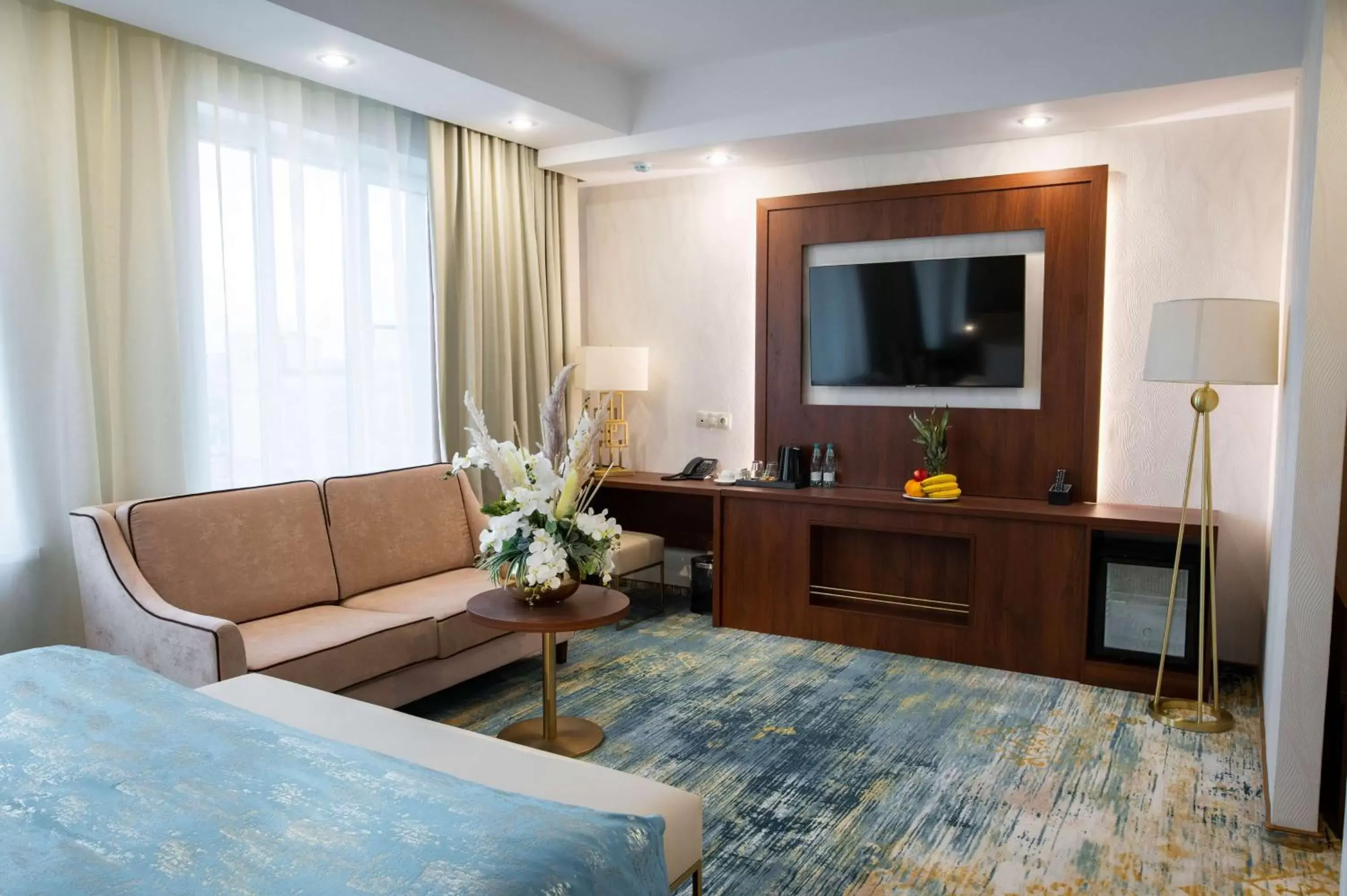 Photo of the whole room, TV/Entertainment Center in Best Western Plus Oskemen