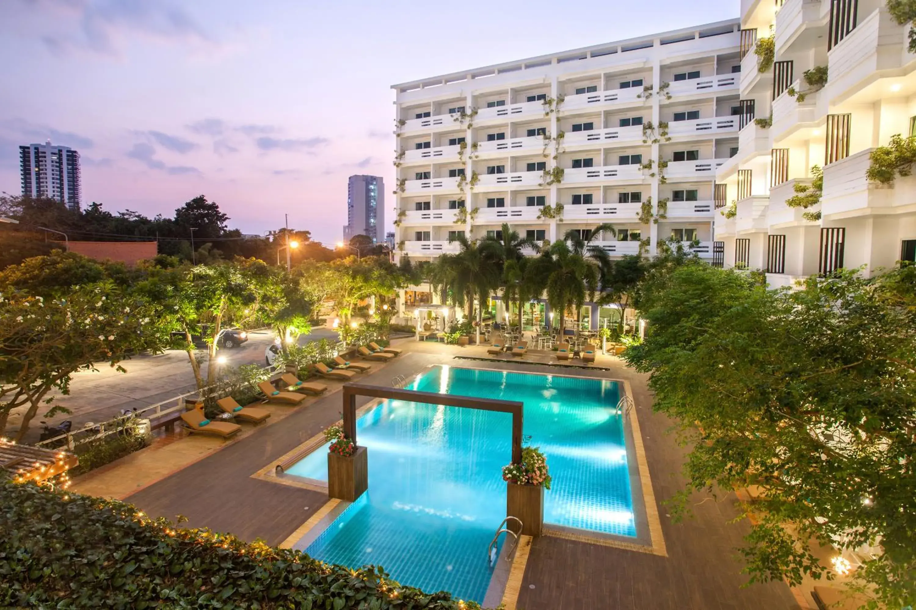 Swimming pool, Pool View in Hill Fresco Hotel