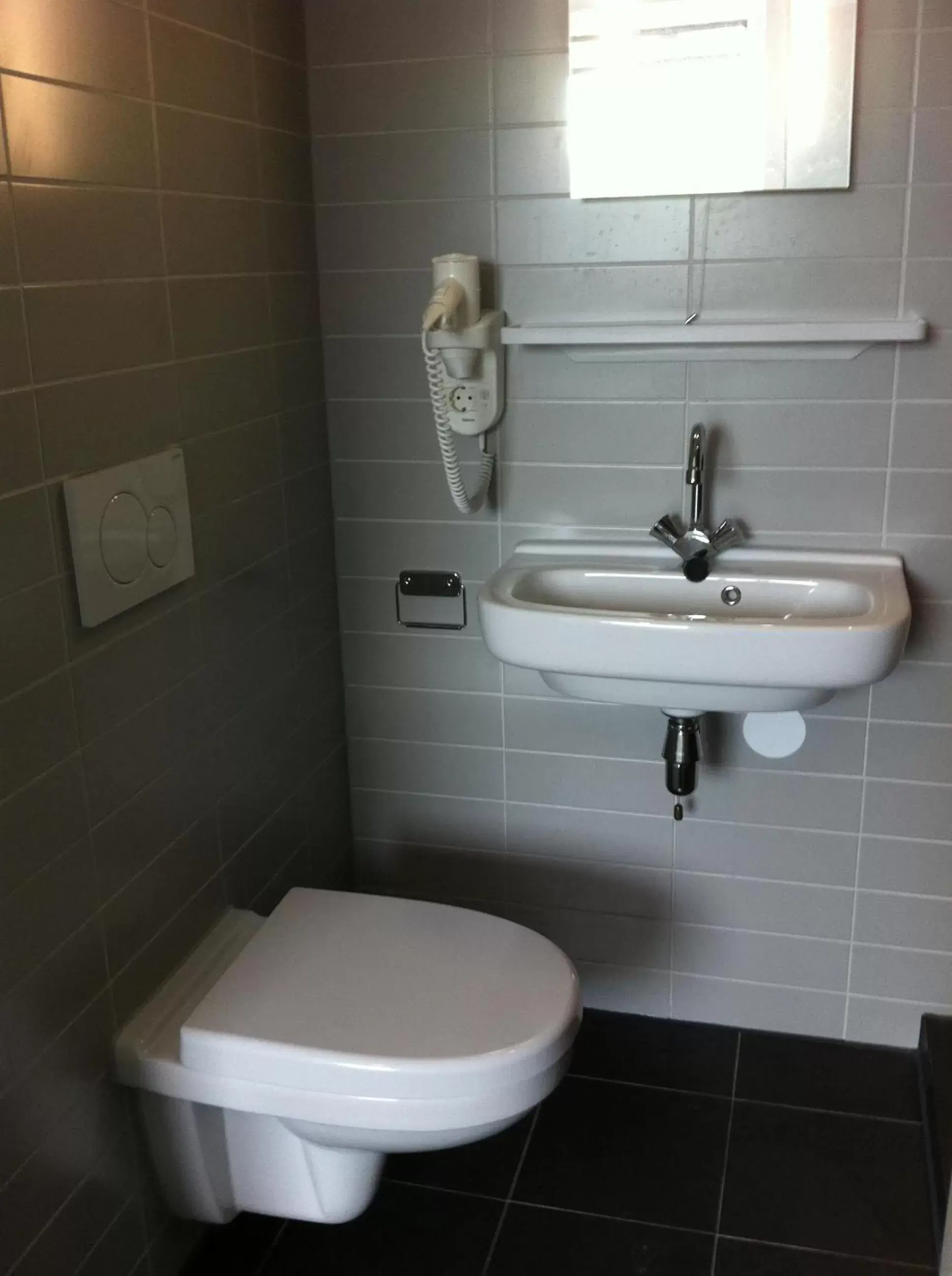 Bathroom in Hotel Vossius Vondelpark