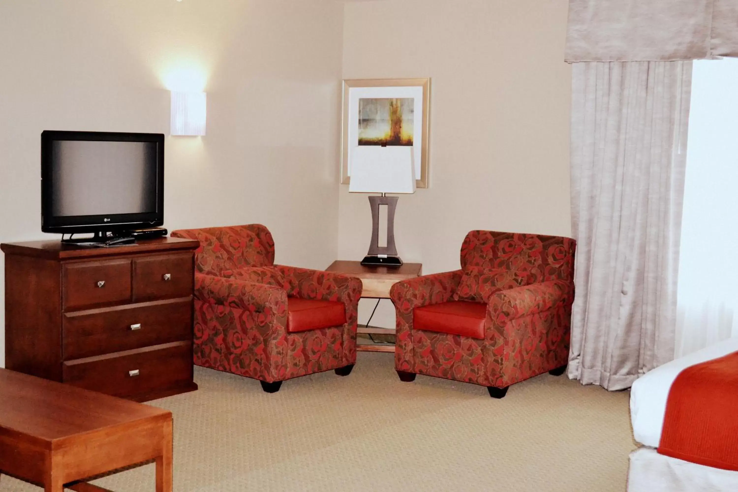 Photo of the whole room, Seating Area in Holiday Inn Express & Suites Bozeman West, an IHG Hotel