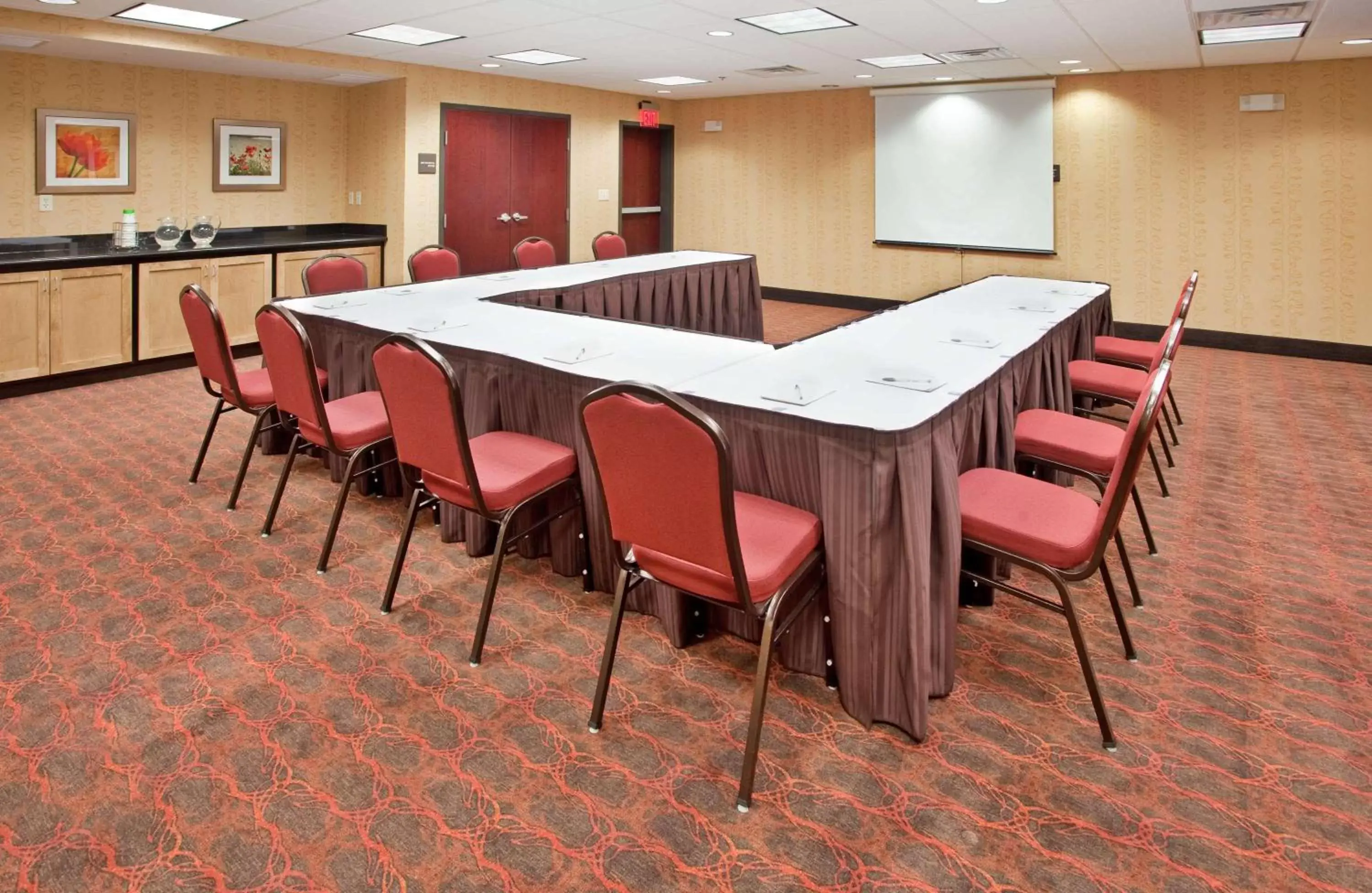 Meeting/conference room in Hampton Inn & Suites Dickinson ND