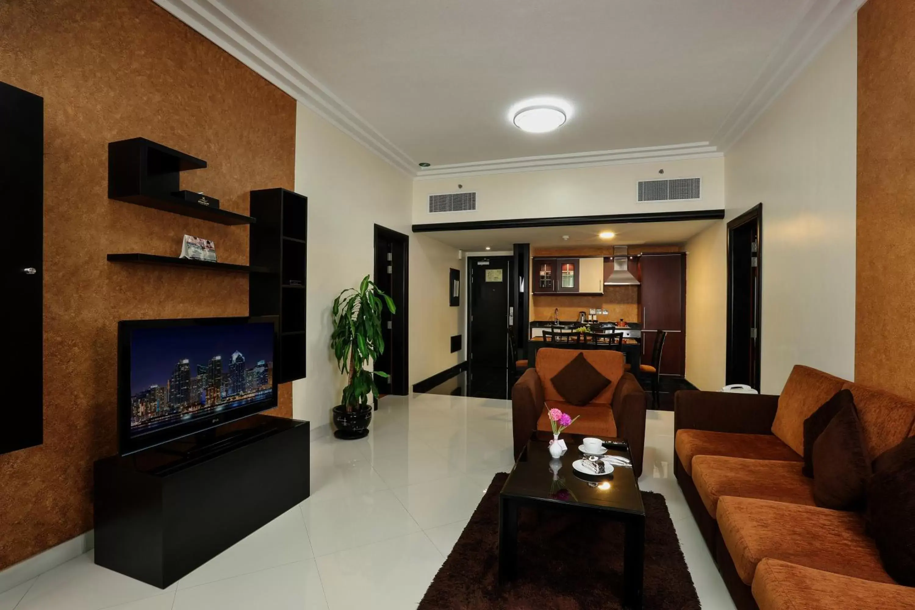 Area and facilities, Lounge/Bar in Royal Grand Suite Hotel