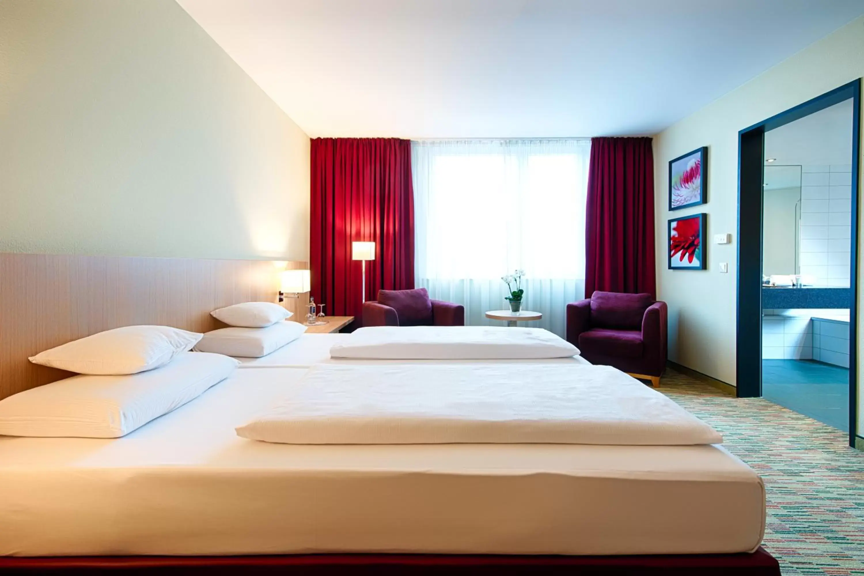 Photo of the whole room, Bed in Welcome Hotel Paderborn