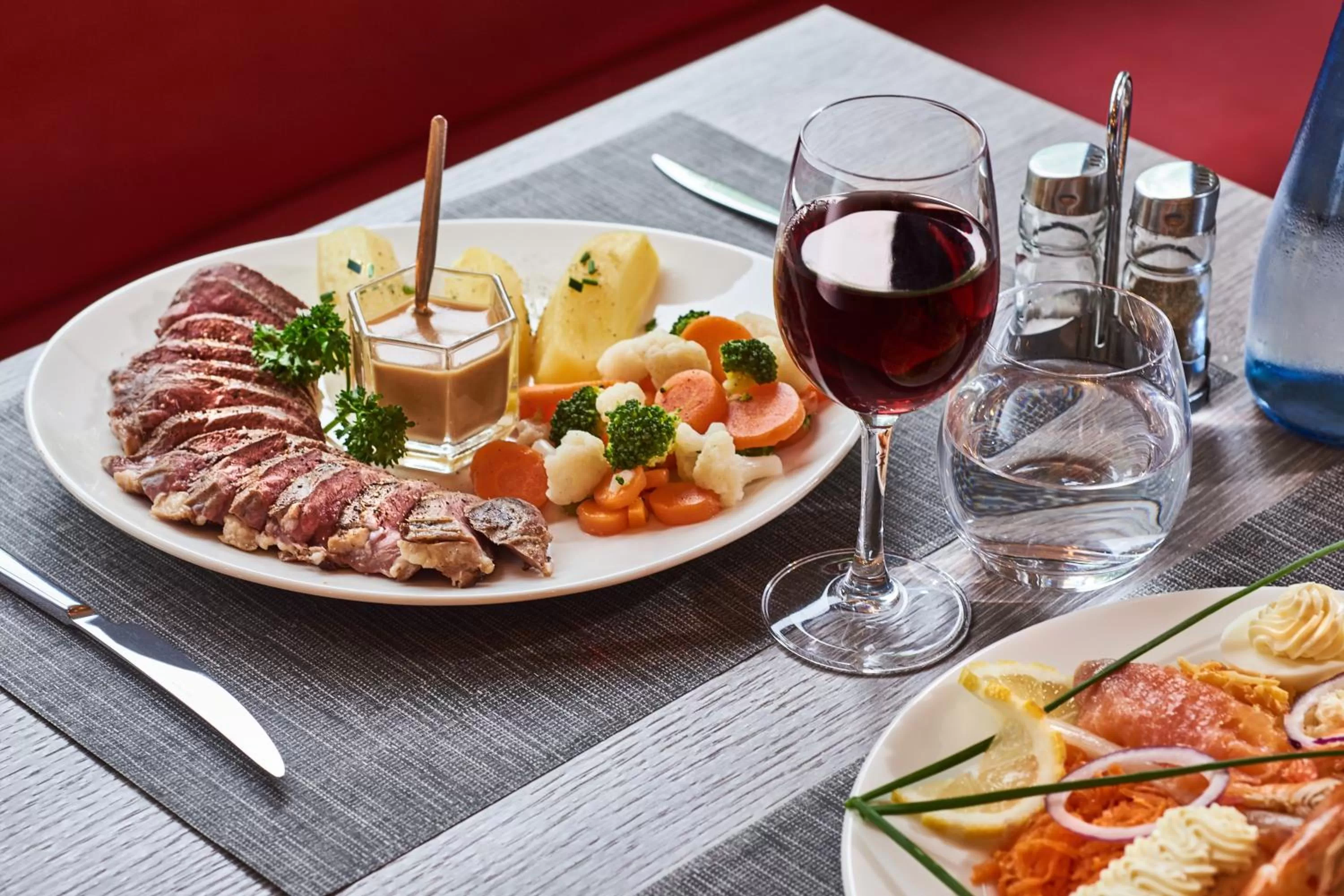 Restaurant/places to eat in Kyriad Lille - Mons en Baroeul