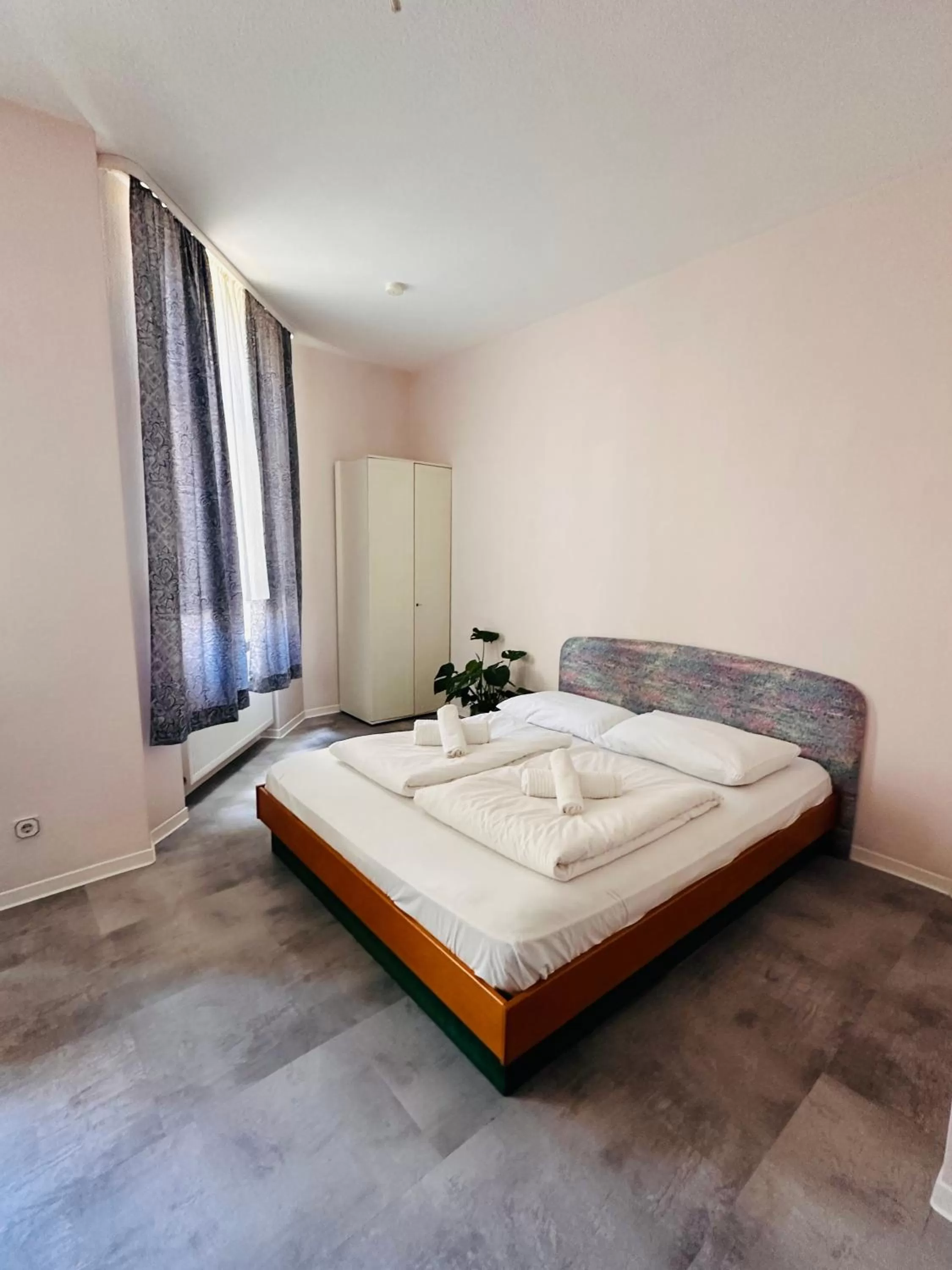 Saale, Marktplatz Zentrum, Apartmenthaus am Dom von Plant Room