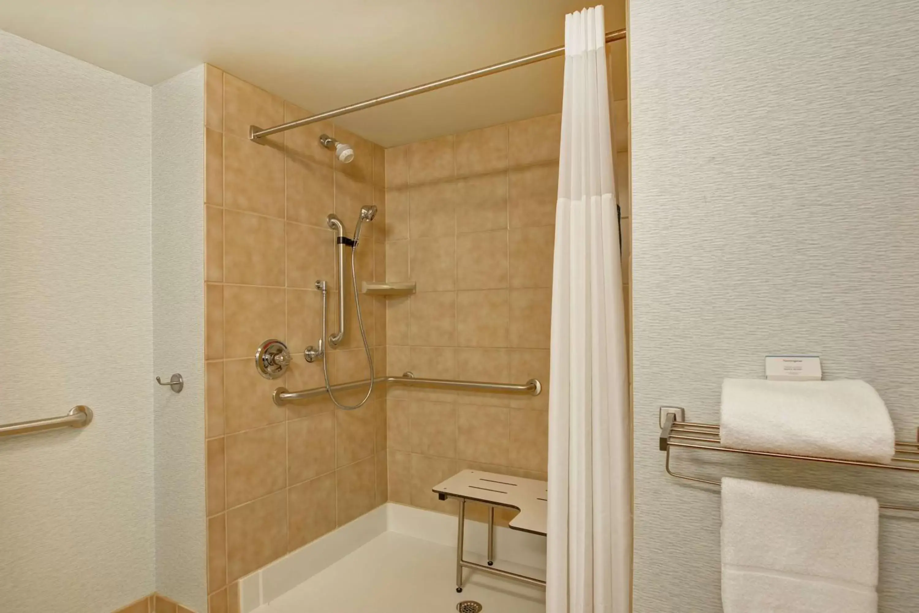 Bathroom in Hampton Inn & Suites Wilkes-Barre